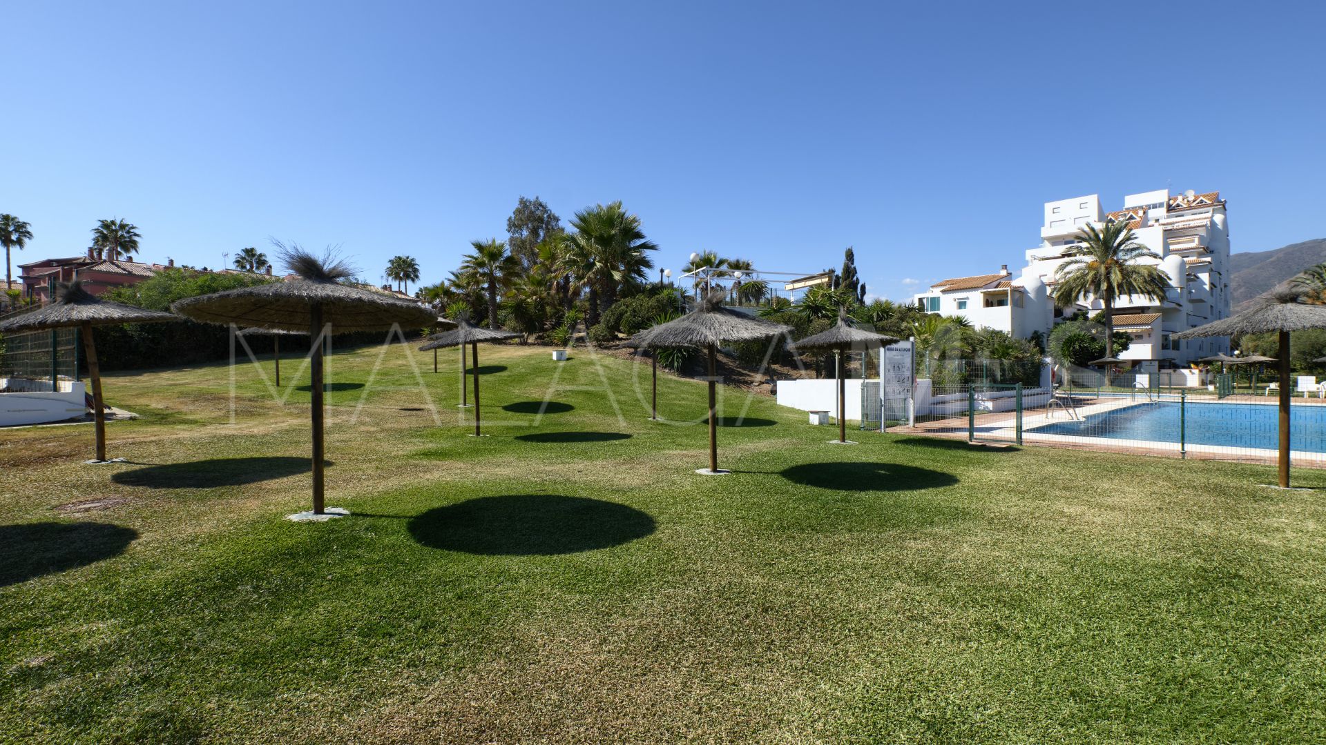 Atico duplex for sale de 3 bedrooms in Guadalobon