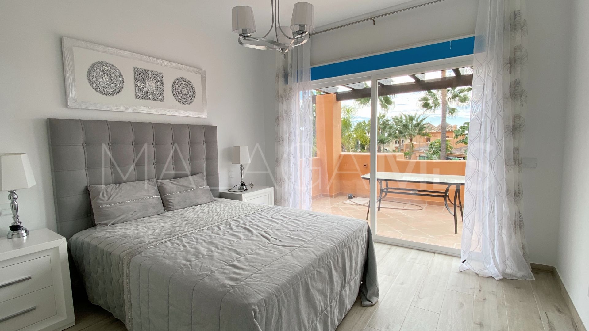 Radhus for sale in Paraíso Bellevue