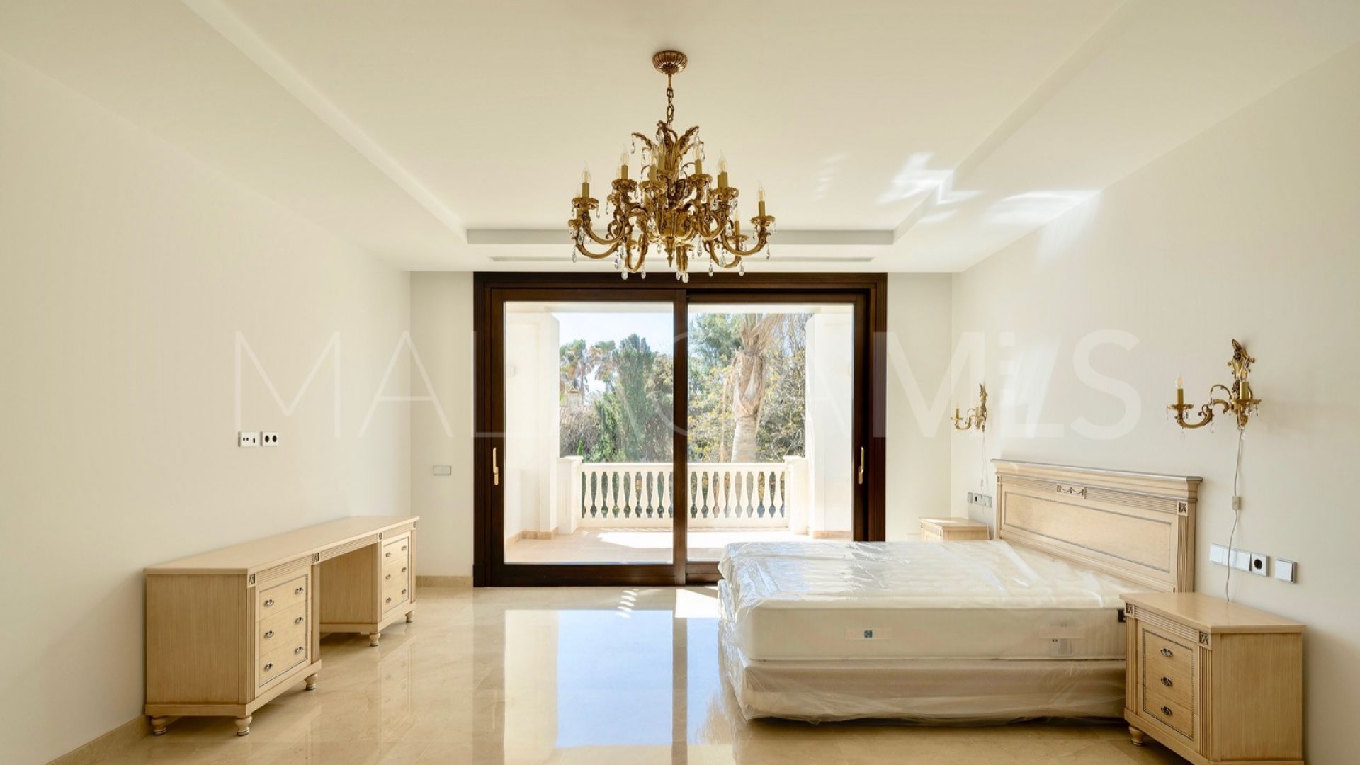 Villa for sale de 6 bedrooms in Casasola