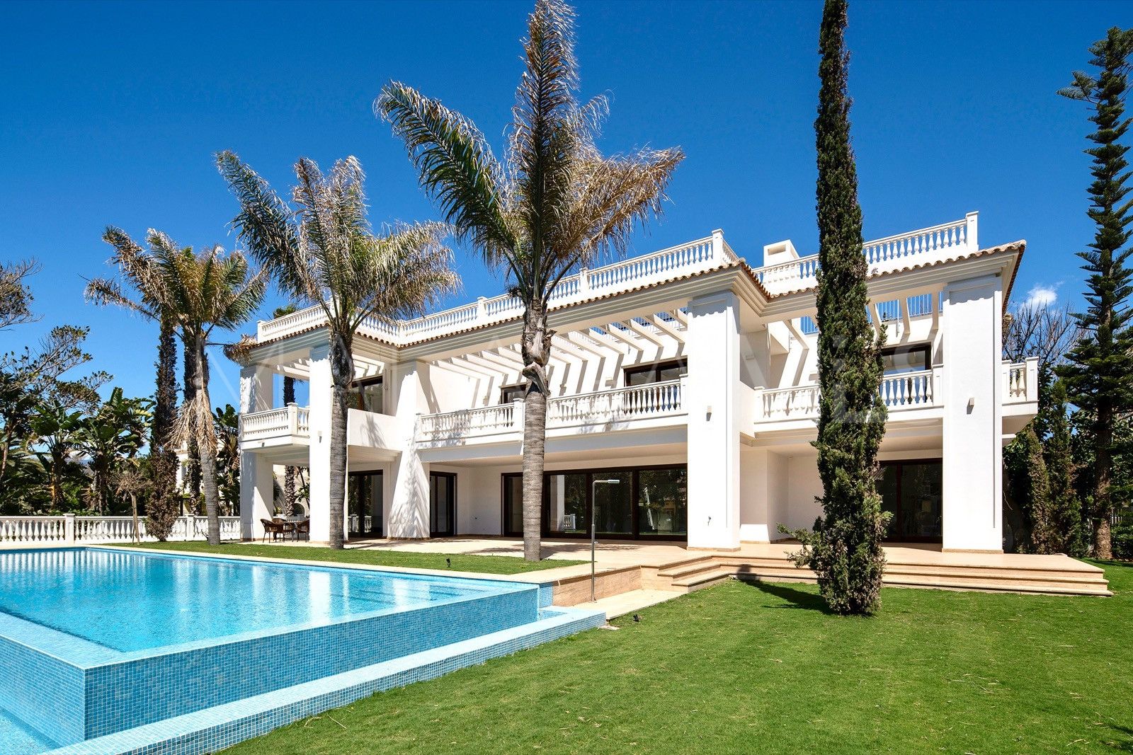 Villa for sale in Casasola