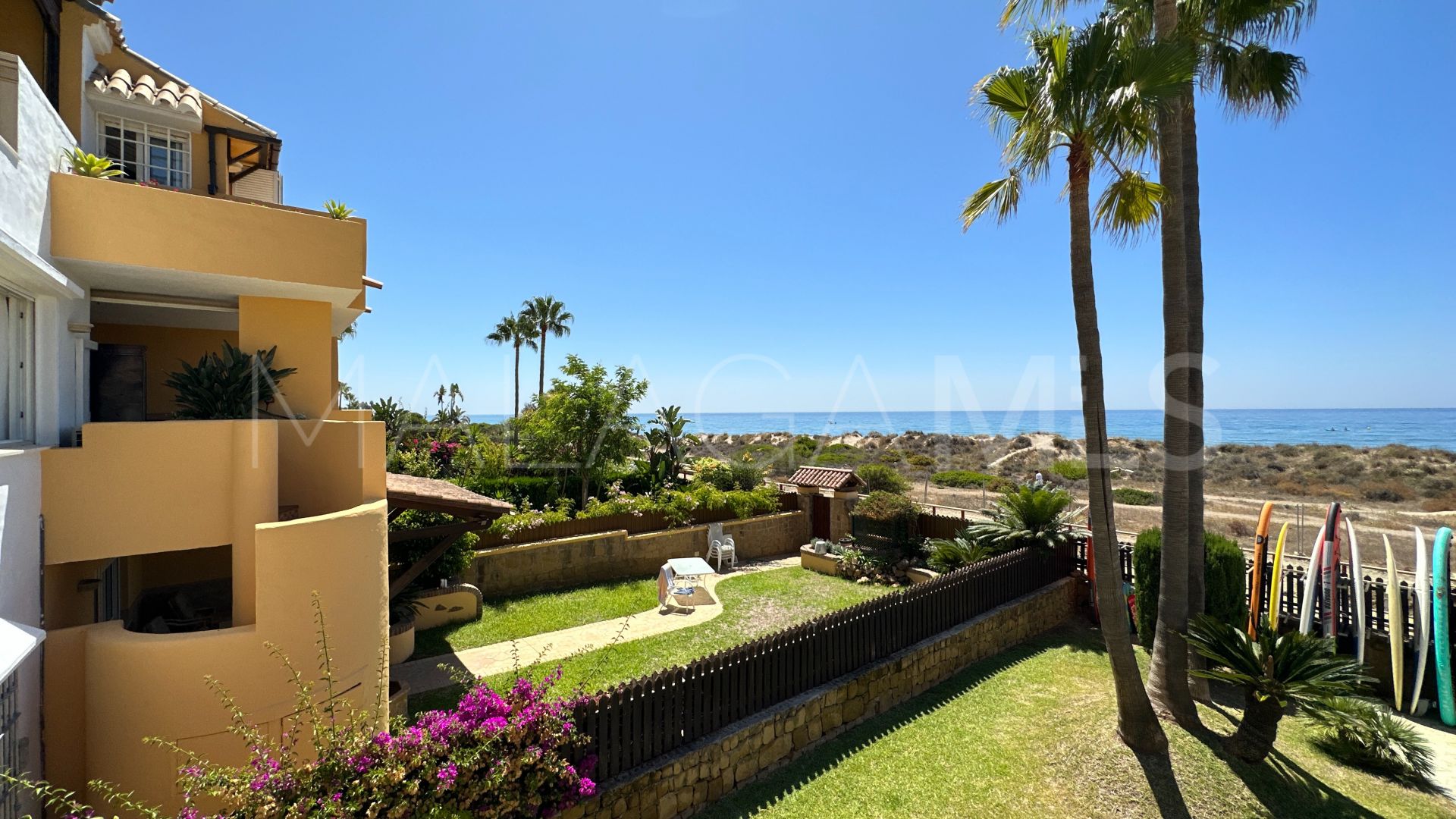 For sale semi detached house with 4 bedrooms in Bahia de Marbella