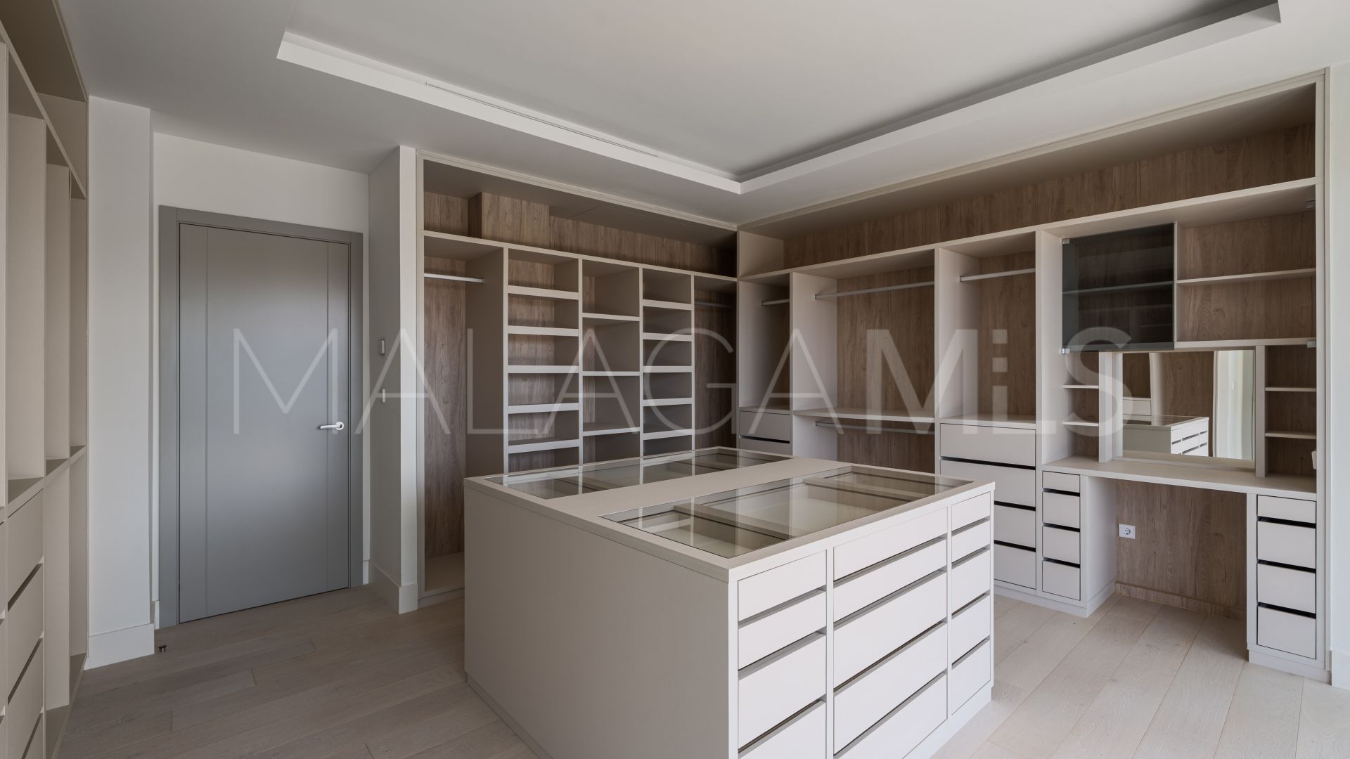 Villa for sale in La Resina Golf with 4 bedrooms