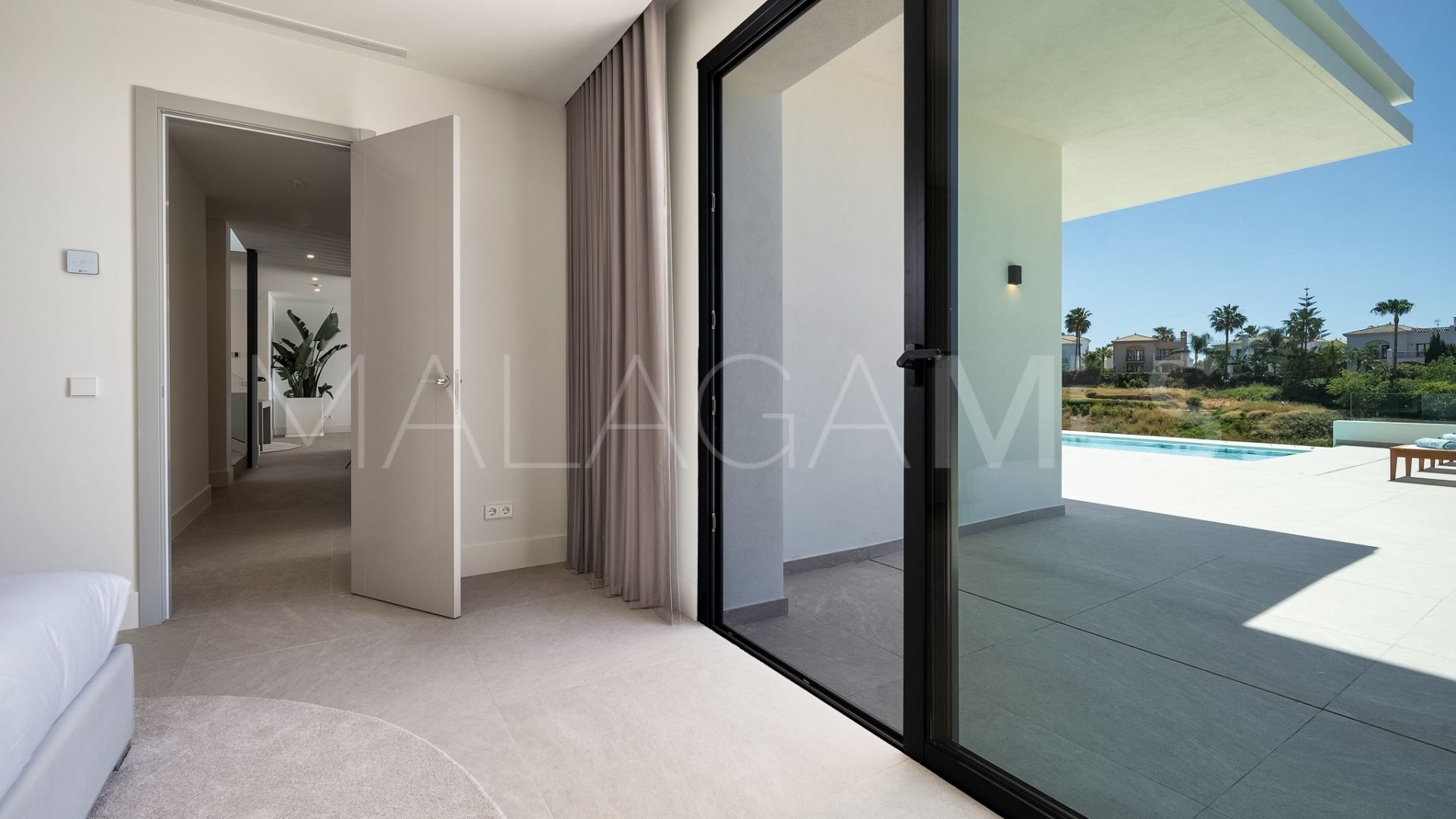 Buy villa with 4 bedrooms in La Resina Golf