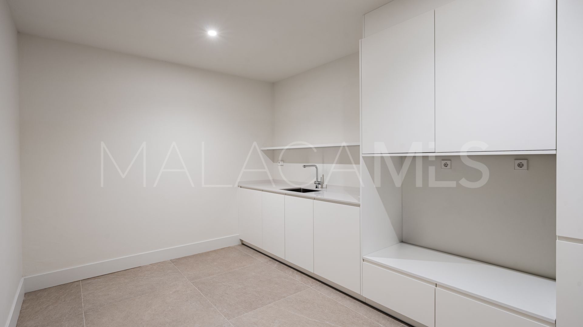 Villa for sale in La Resina Golf with 4 bedrooms