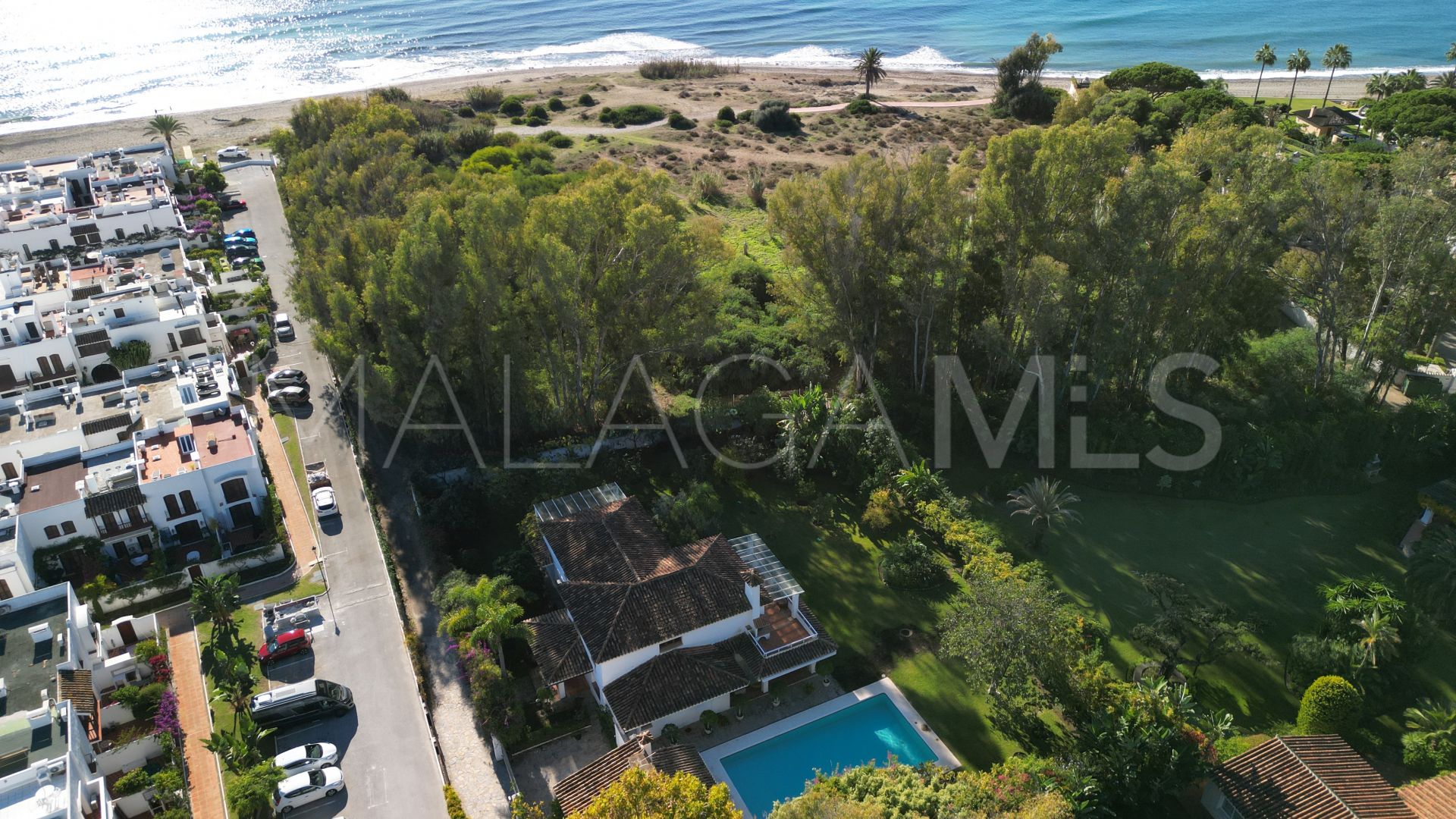 Villa for sale in Guadalmansa Playa