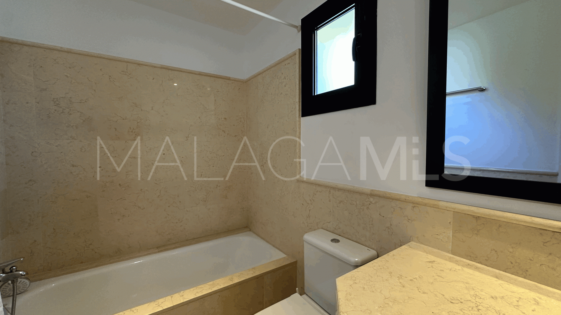 Atico duplex for sale in Los Capanes del Golf with 3 bedrooms