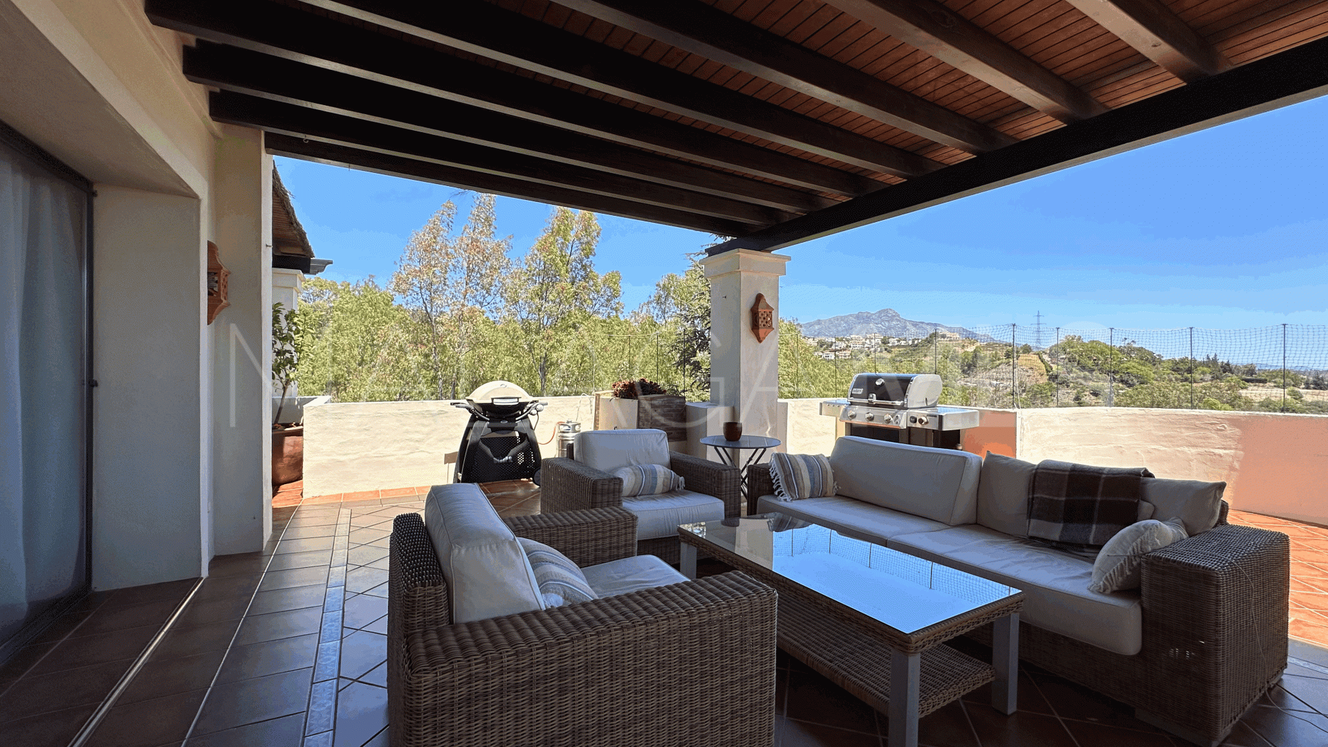 Duplex penthouse for sale in Los Capanes del Golf