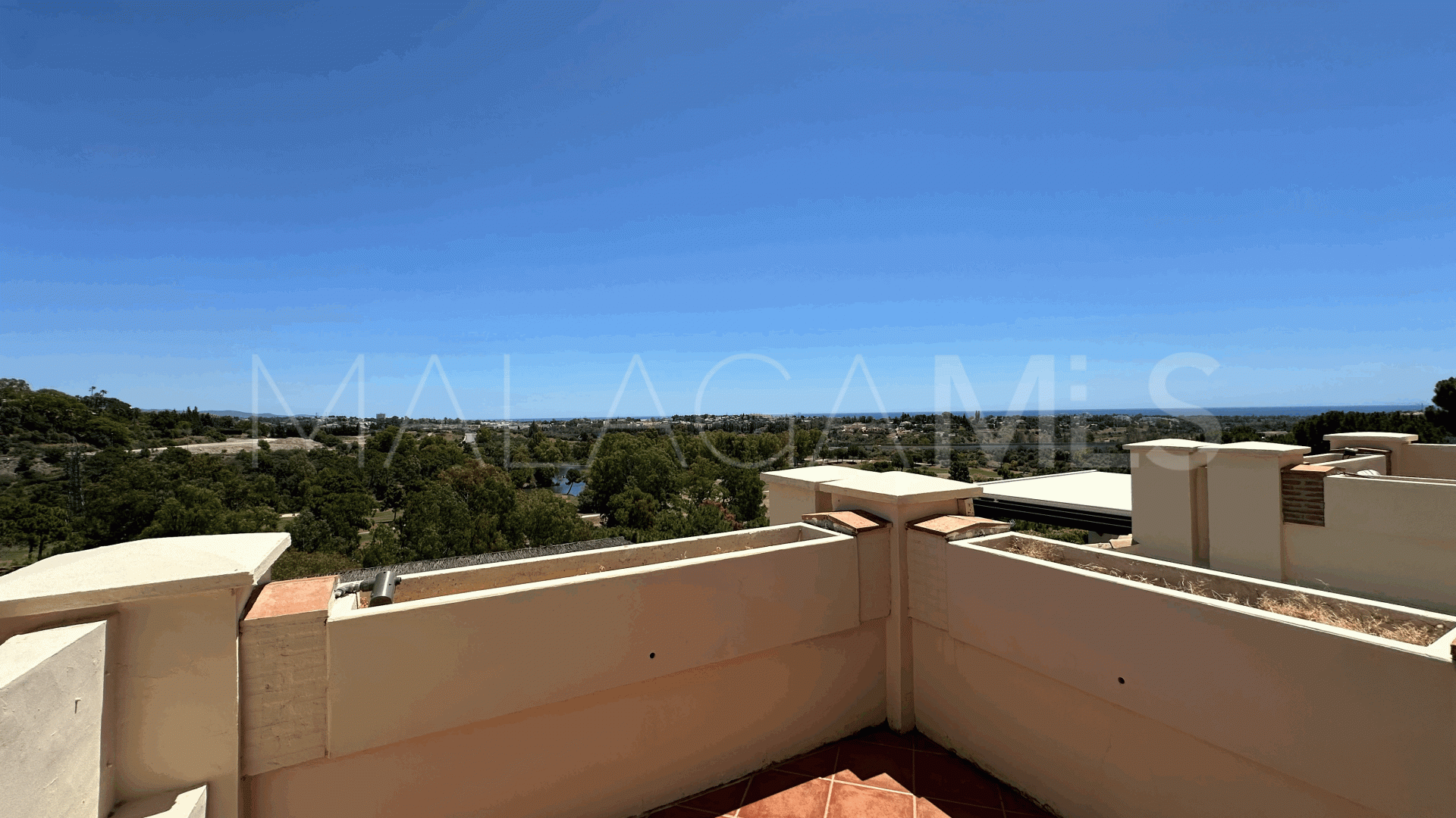 Duplex penthouse for sale in Los Capanes del Golf