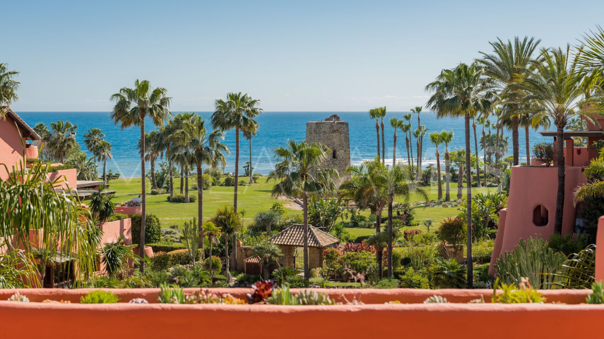 Duplex penthouse for sale in Torre Bermeja