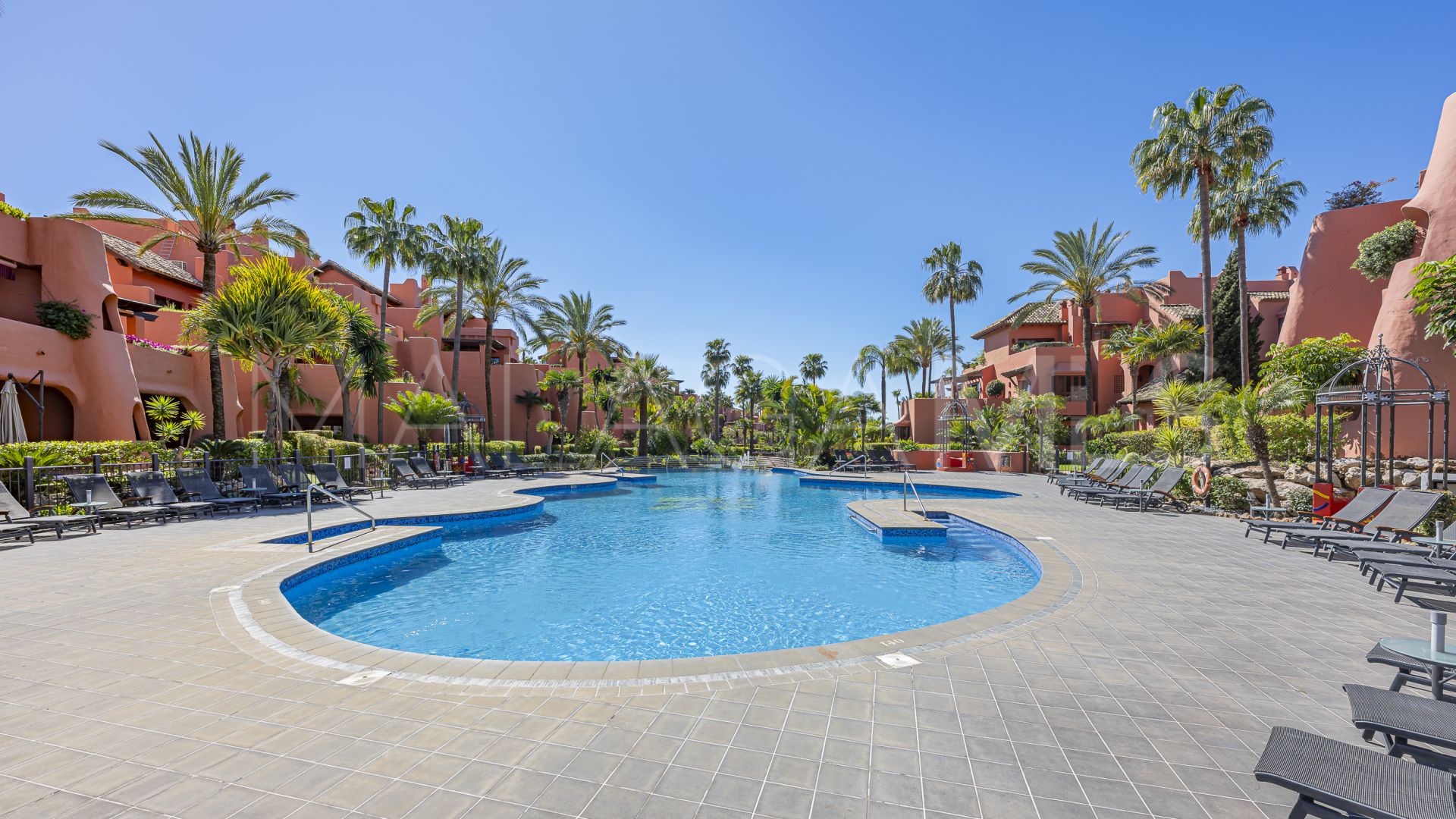 Duplex penthouse for sale in Torre Bermeja