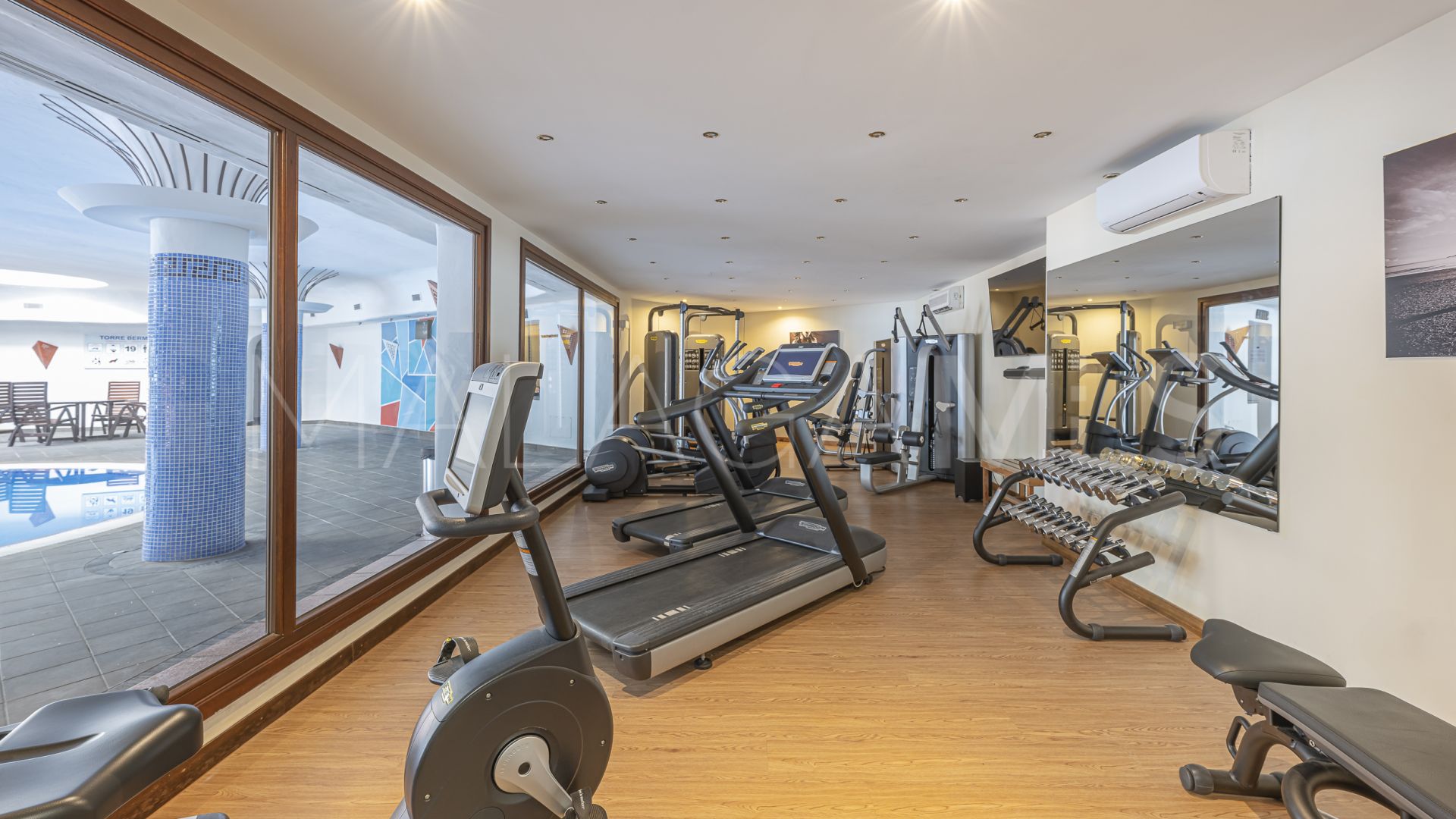 Duplex penthouse for sale in Torre Bermeja