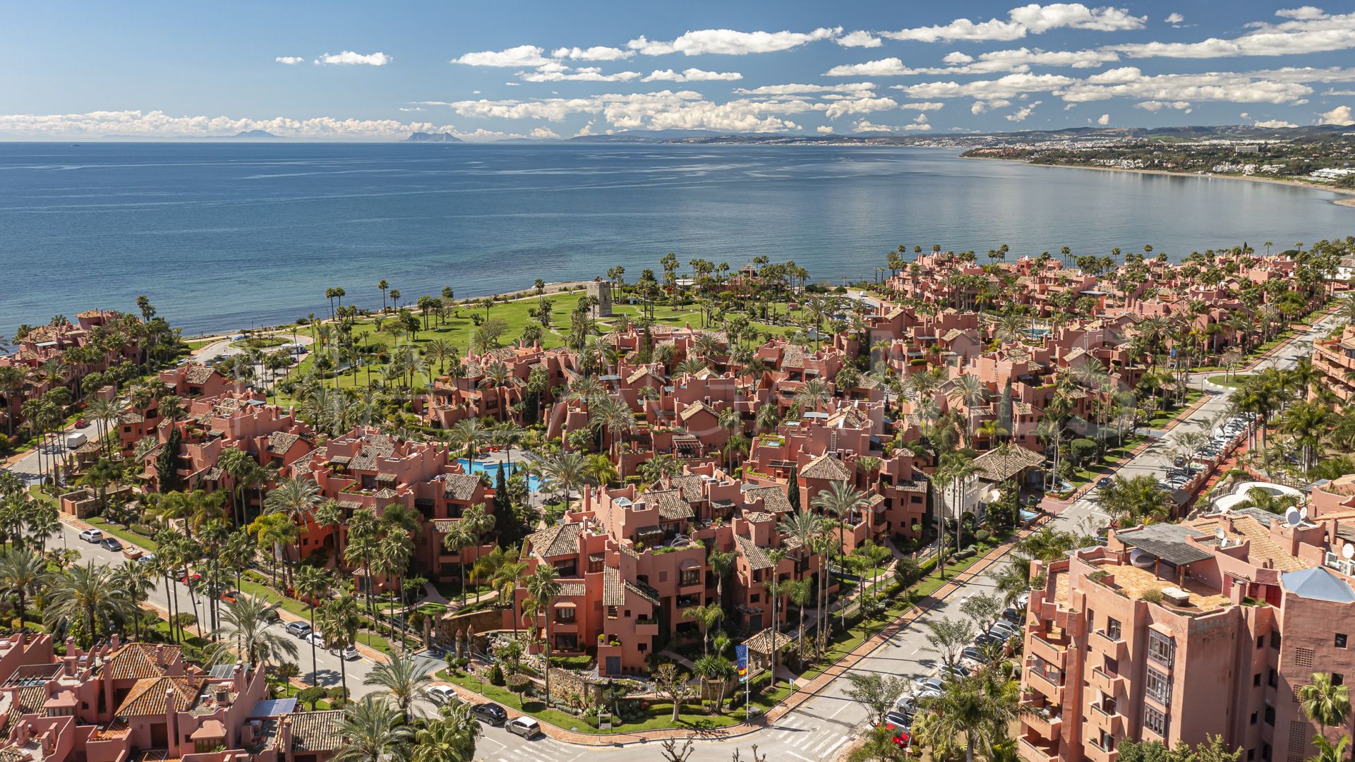 Duplex penthouse for sale in Torre Bermeja