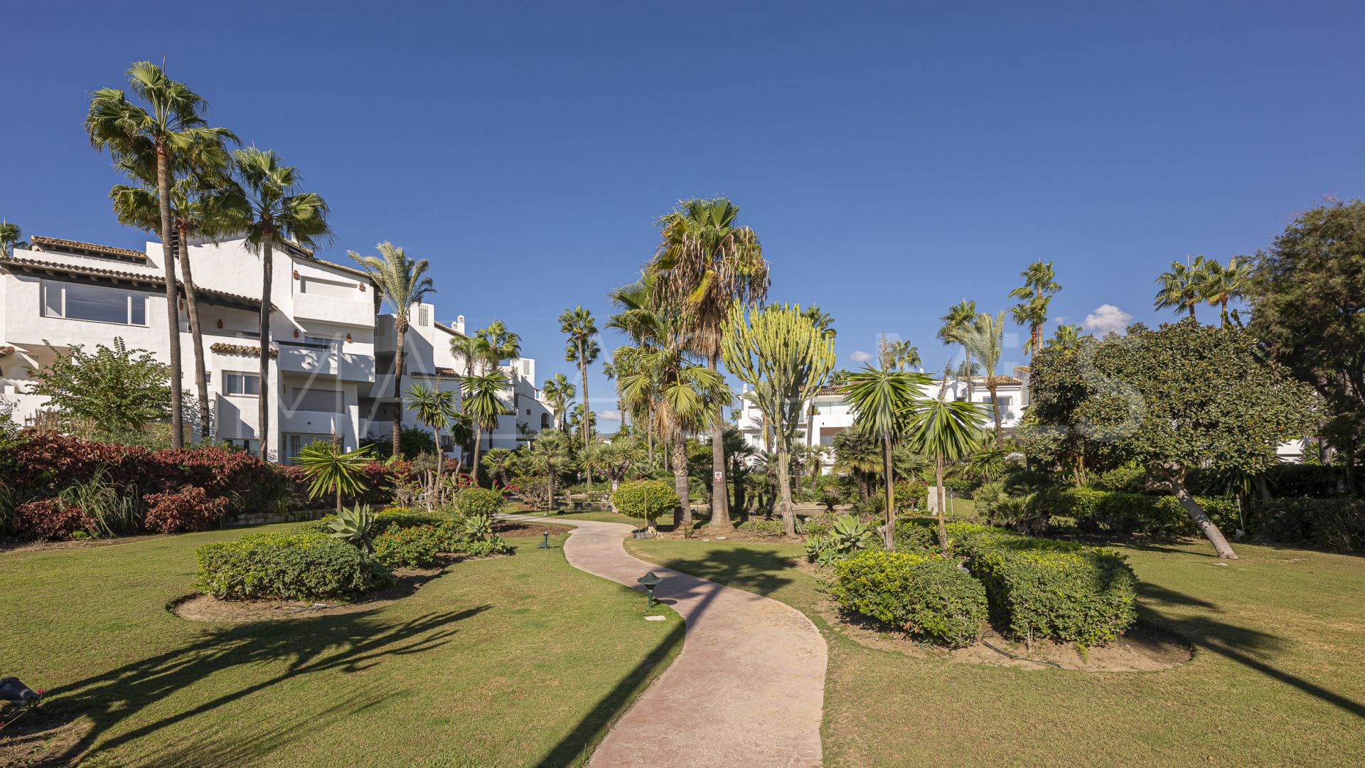 Se vende apartamento planta baja in Costalita de 3 bedrooms