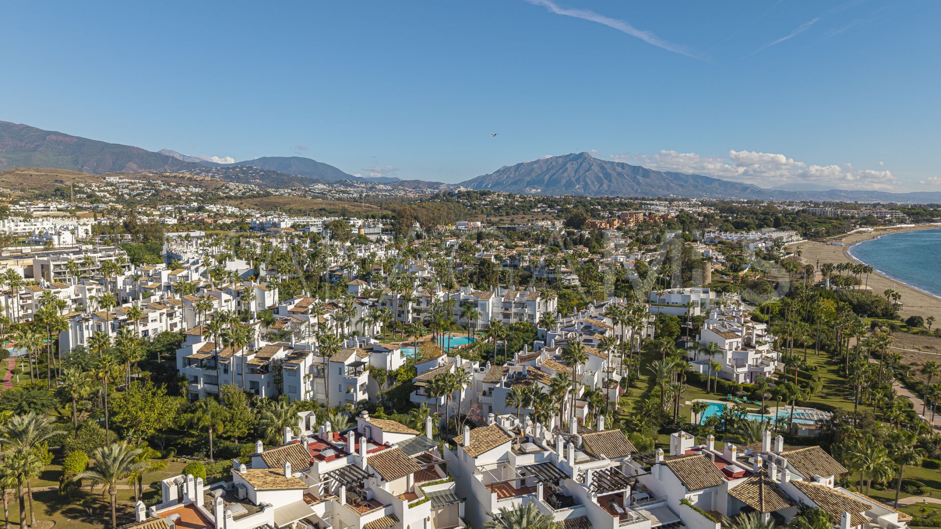 Se vende apartamento planta baja in Costalita de 3 bedrooms