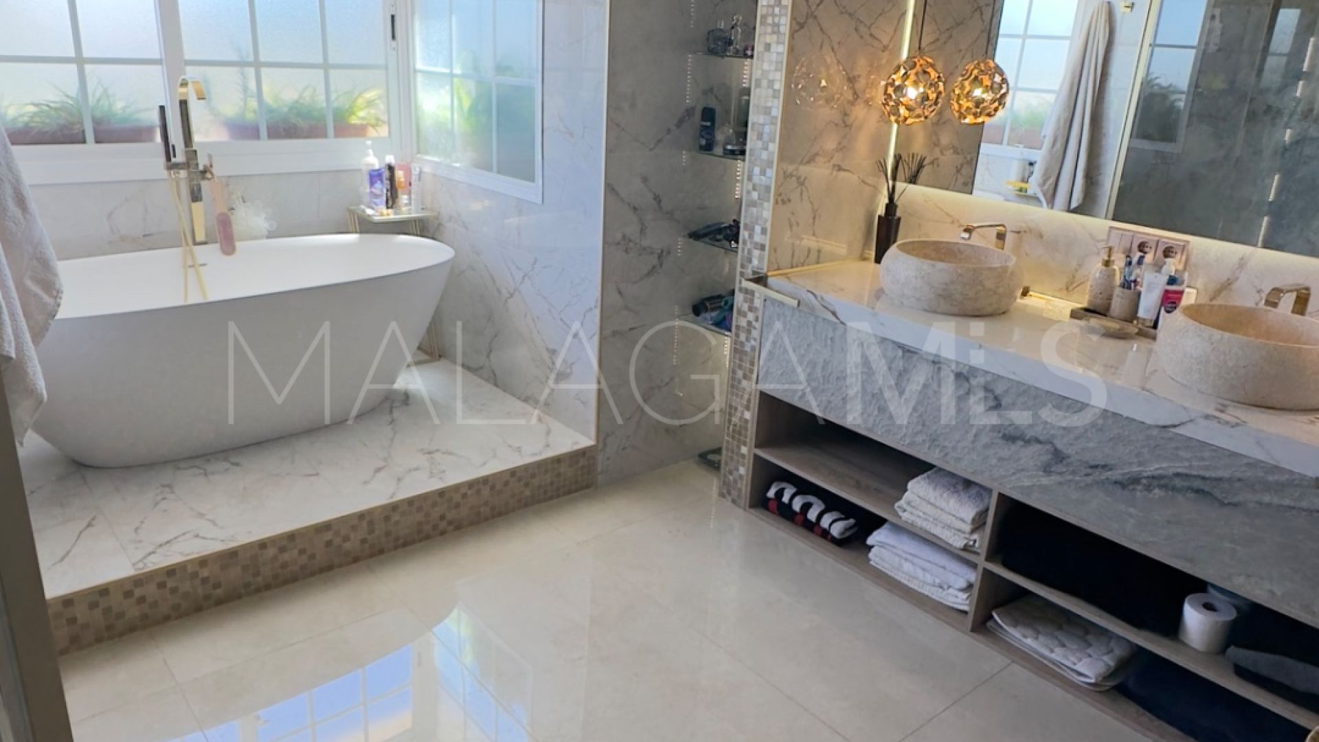 Villa for sale in Guadalmina Alta