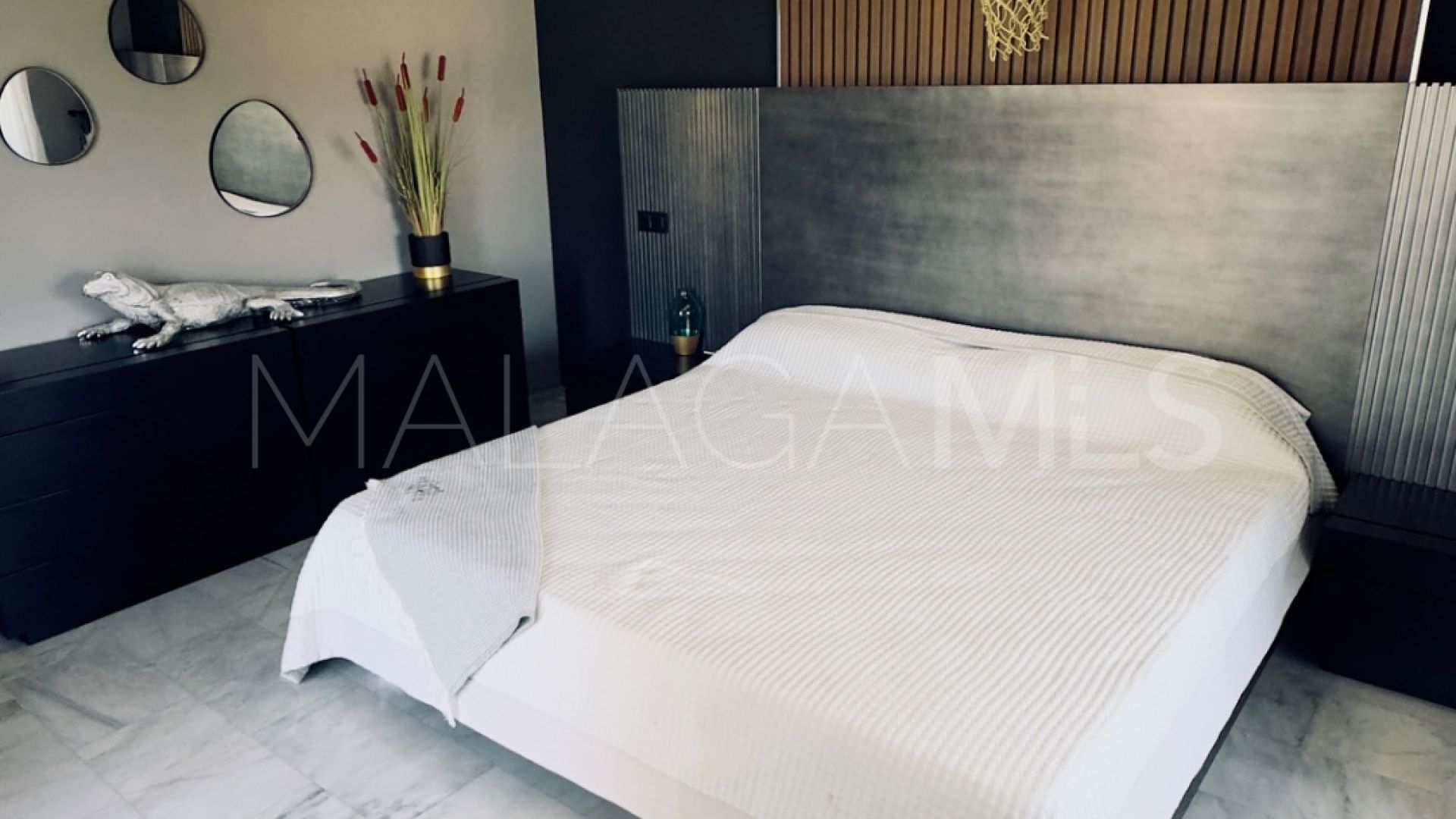 Villa for sale in Guadalmina Alta