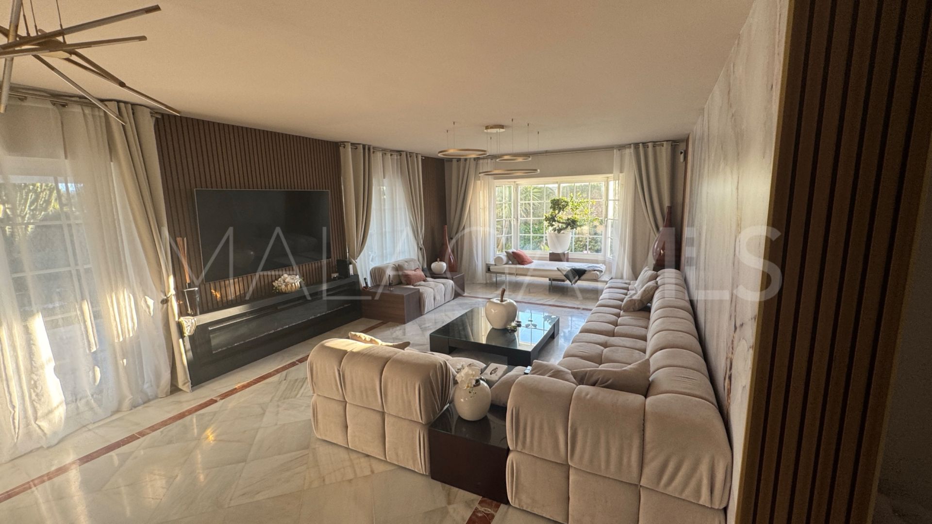 Villa for sale in Guadalmina Alta
