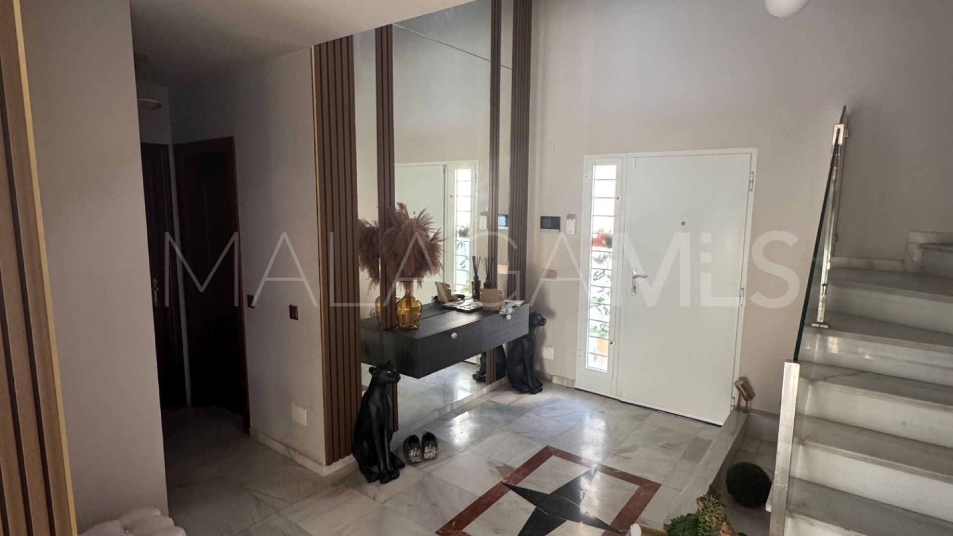 Villa for sale in Guadalmina Alta