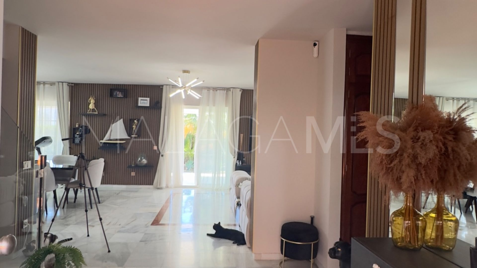 Villa for sale in Guadalmina Alta