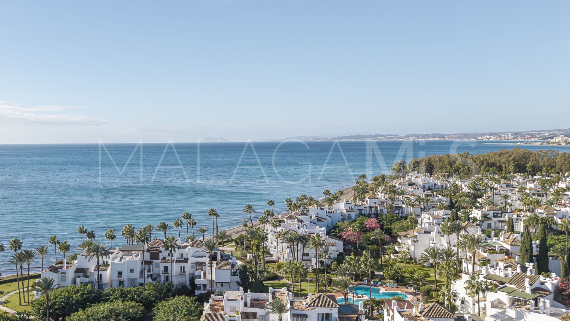 Markplanslägenhet for sale in Alcazaba Beach