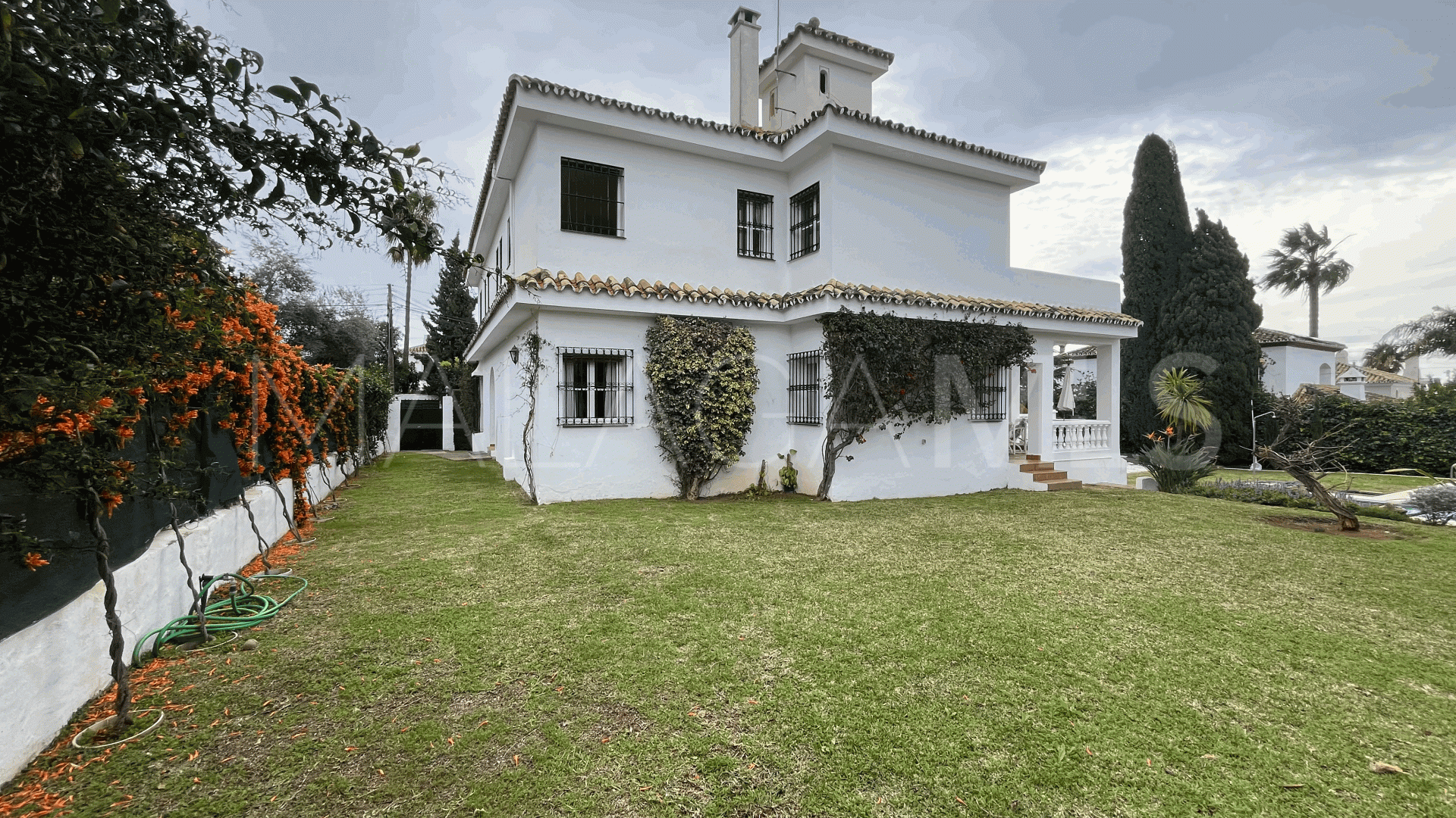 Villa for sale in Valdeolletas