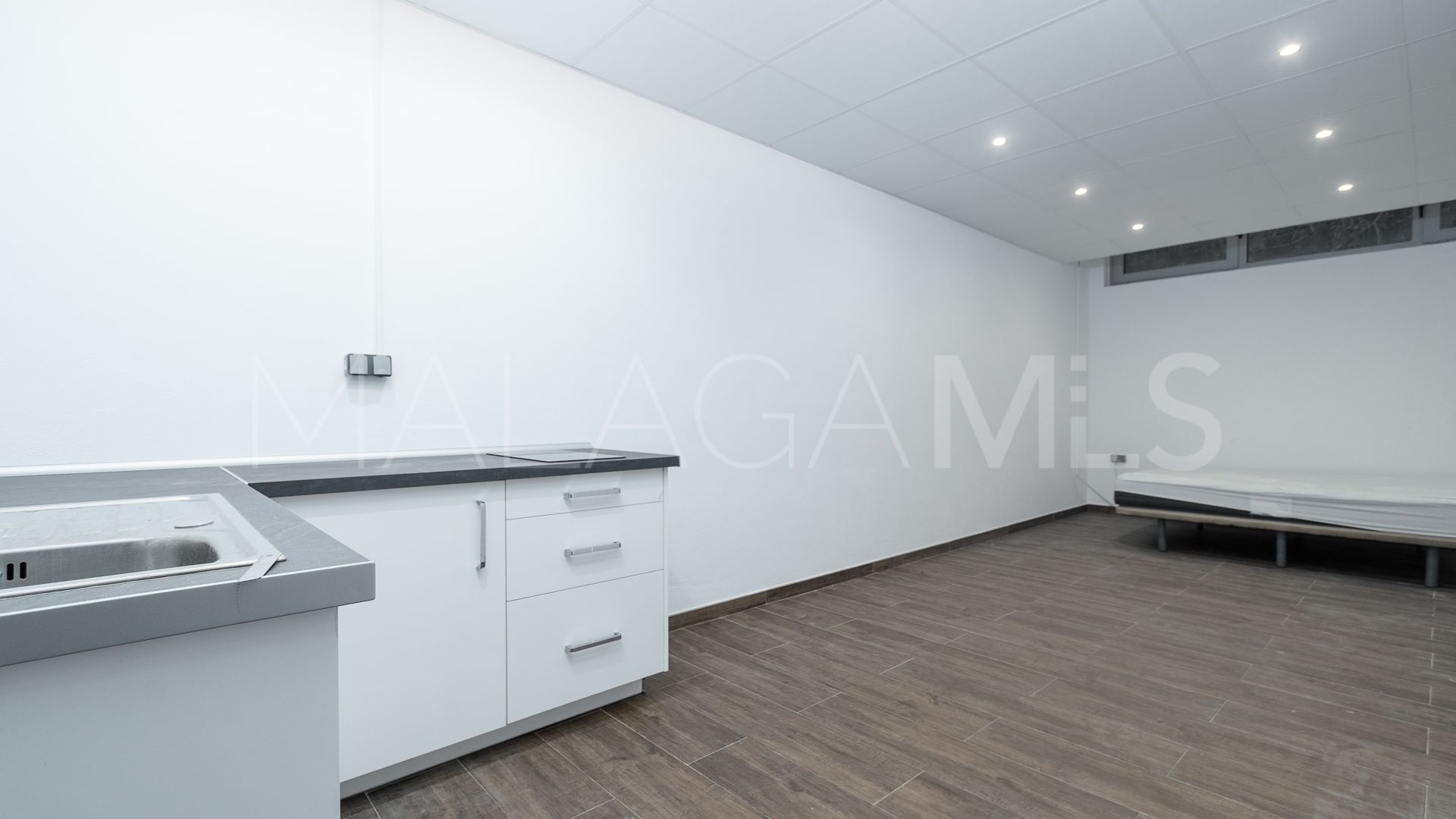 Parhus for sale in Meisho Hills