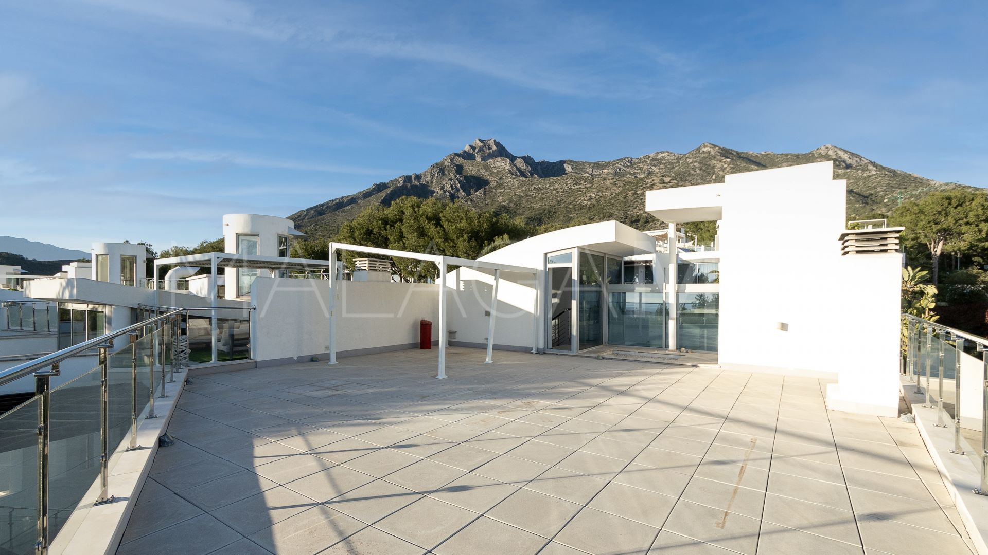 Parhus for sale in Meisho Hills