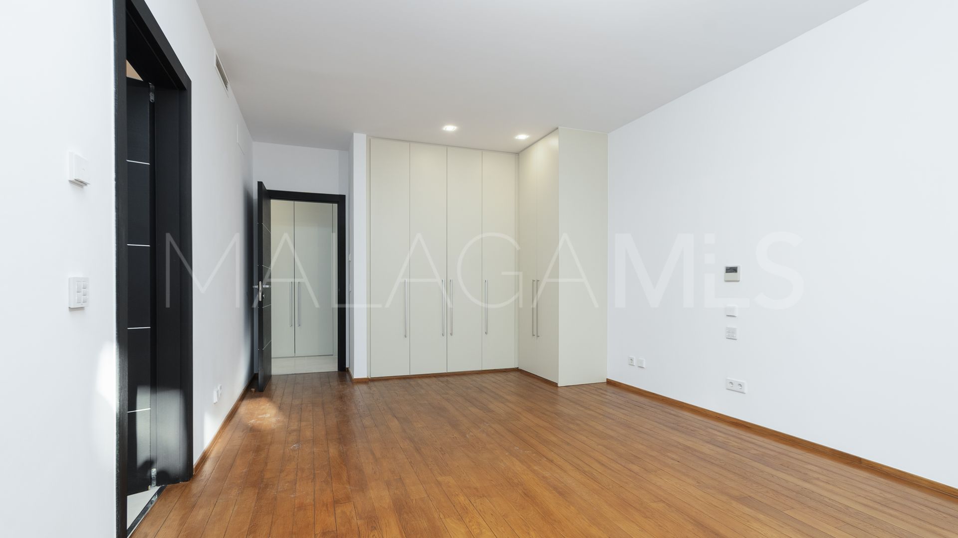 Parhus for sale in Meisho Hills