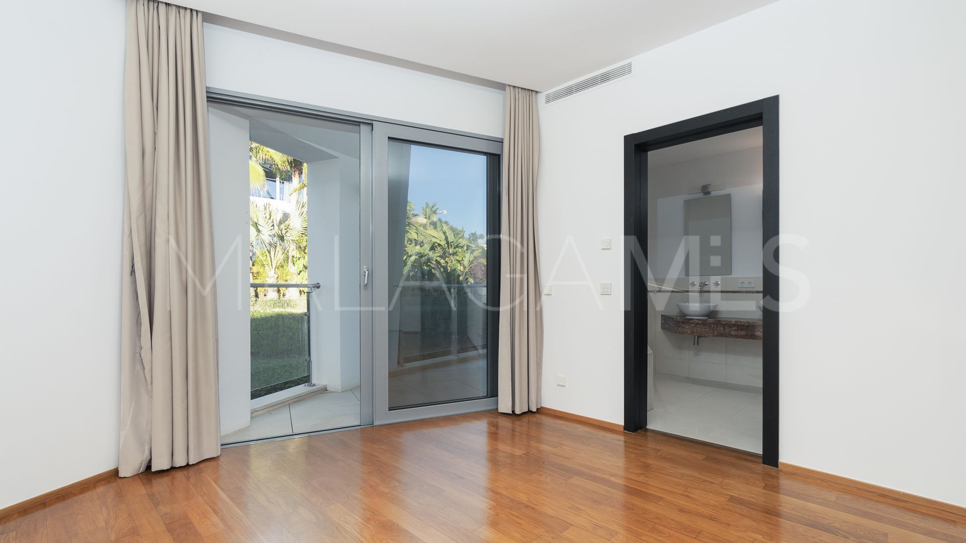 Parhus for sale in Meisho Hills