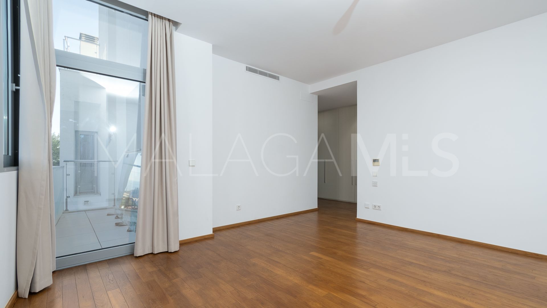 Parhus for sale in Meisho Hills