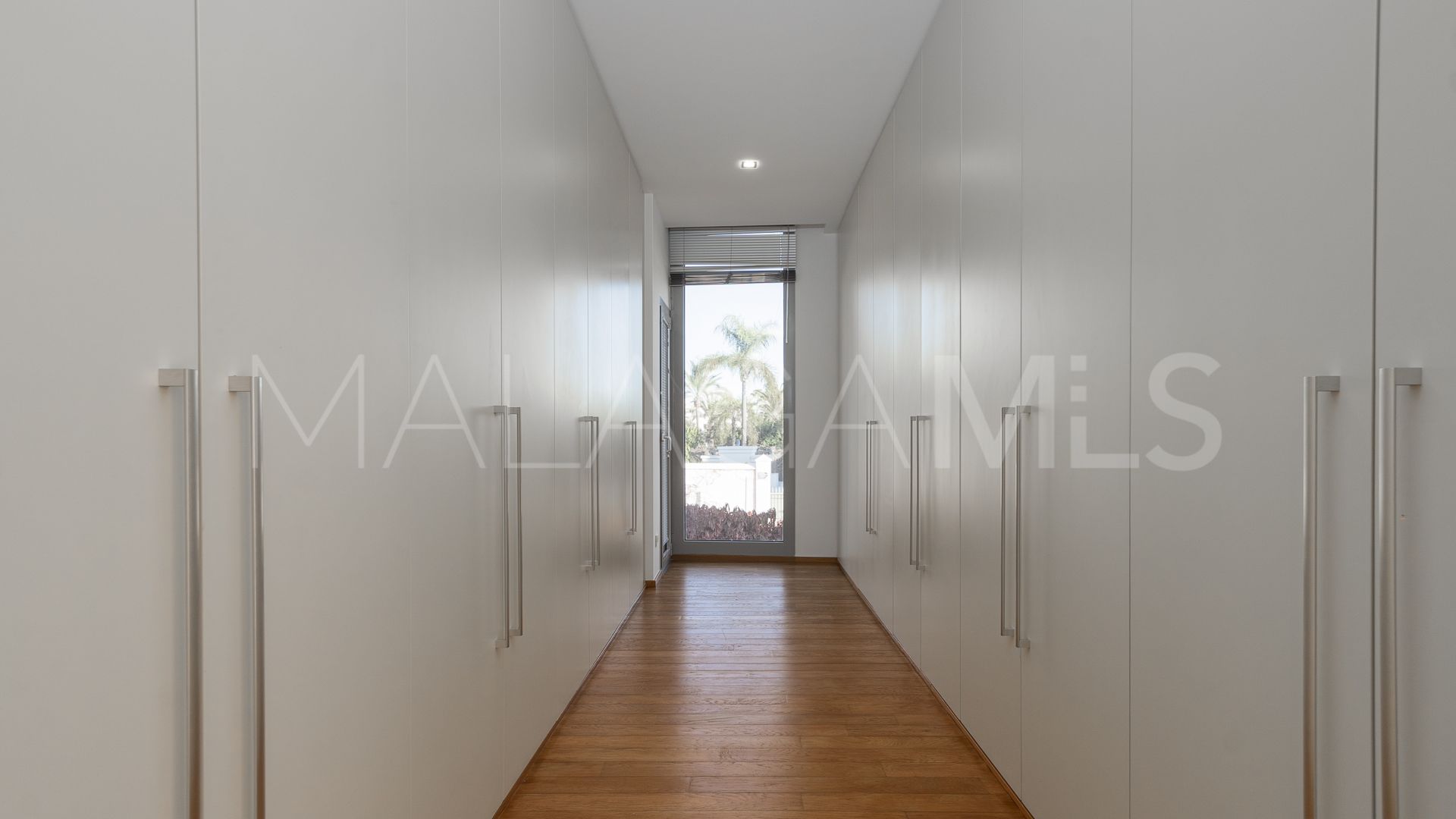 Parhus for sale in Meisho Hills