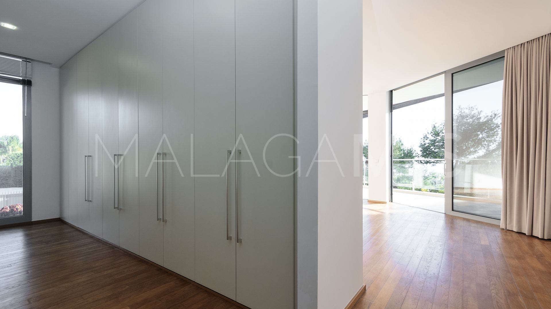 Parhus for sale in Meisho Hills