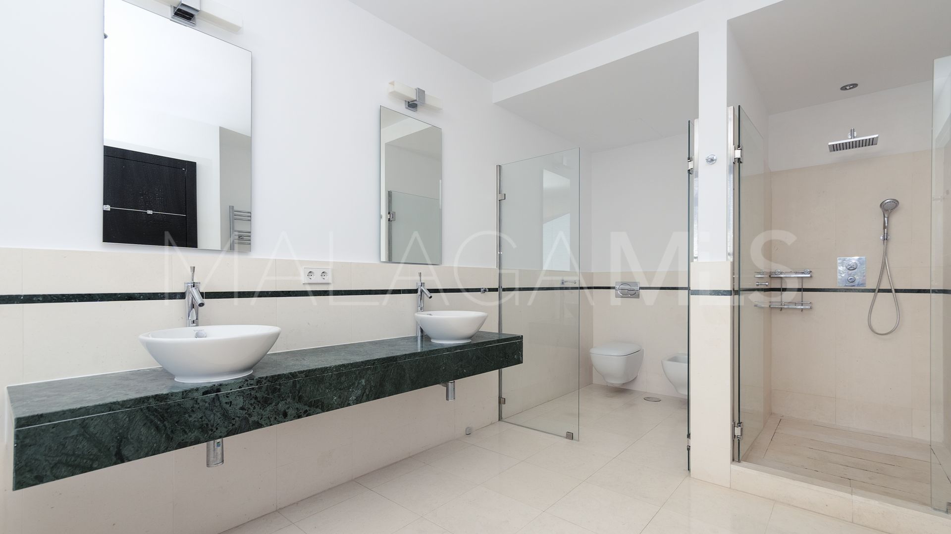 Parhus for sale in Meisho Hills