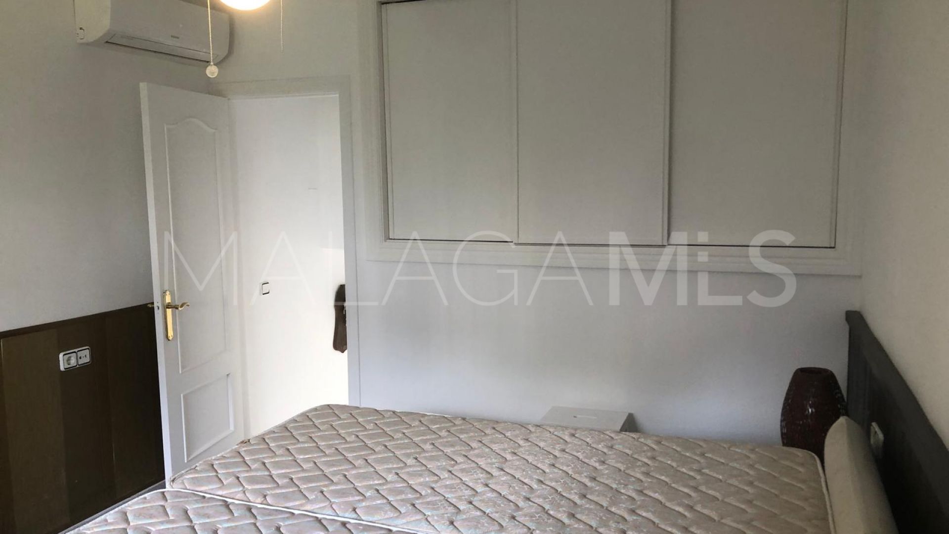 Buy apartamento planta baja with 2 bedrooms in Seghers