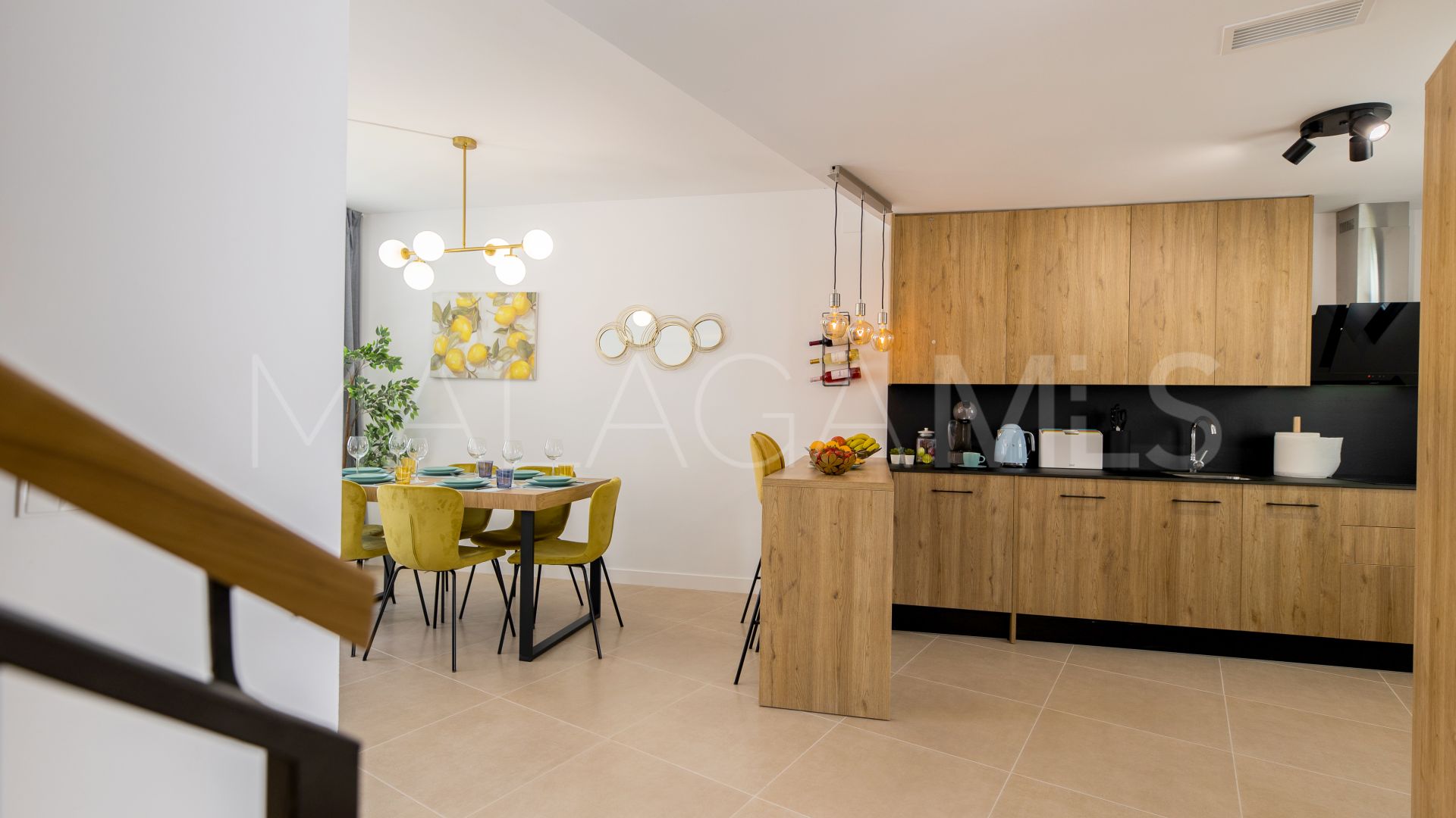 For sale 3 bedrooms town house in Agra Residencial
