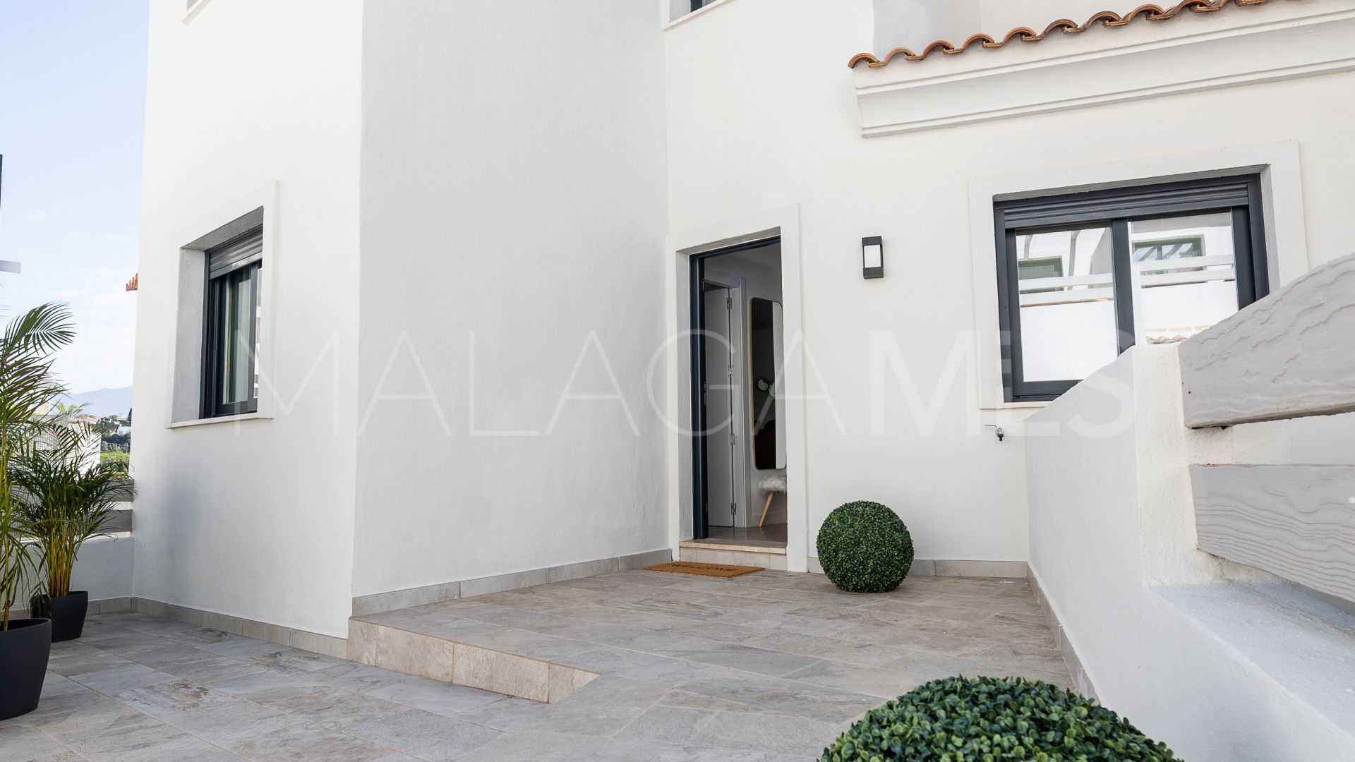 For sale 3 bedrooms town house in Agra Residencial