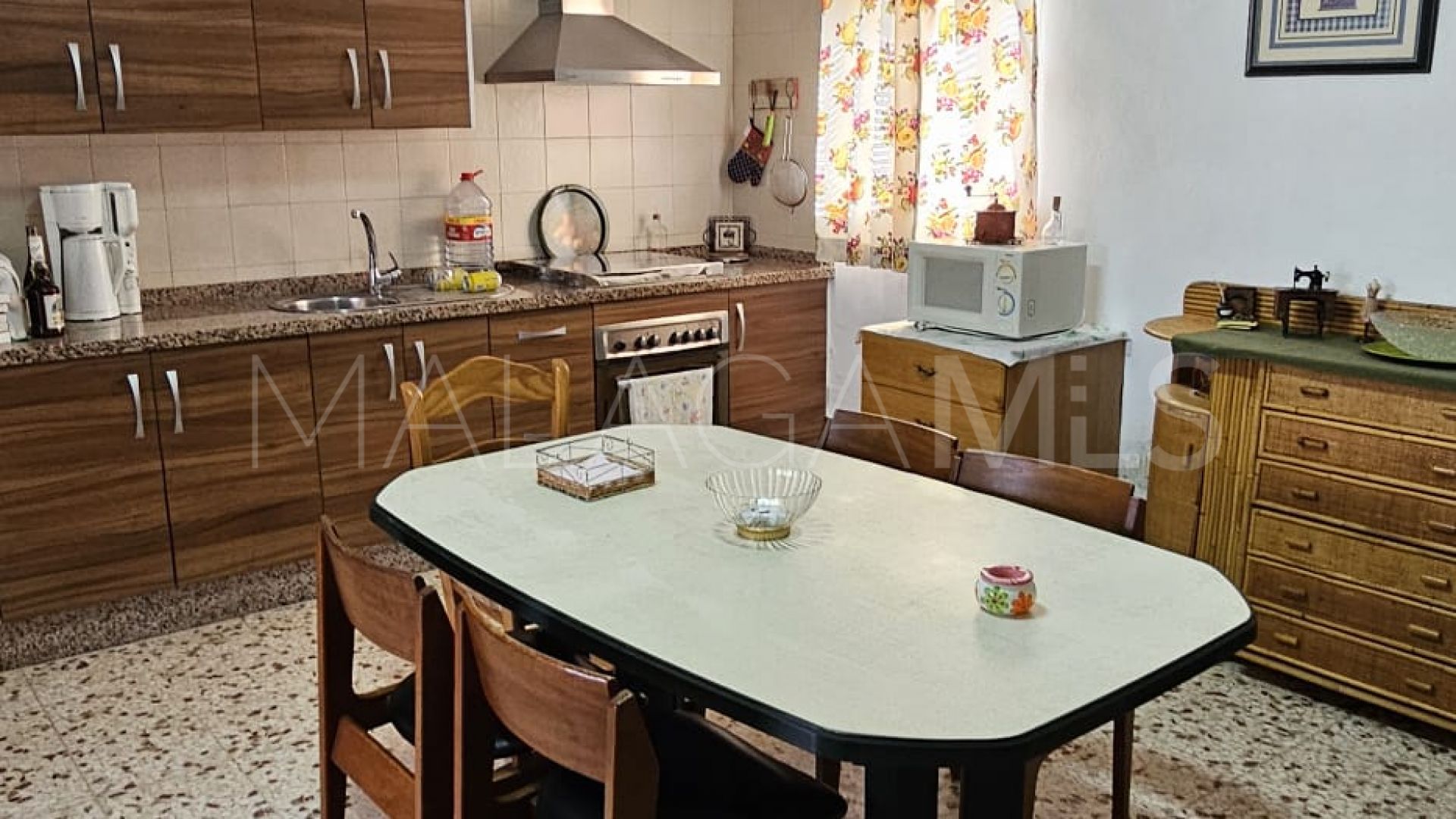 For sale Estepona West finca with 1 bedroom