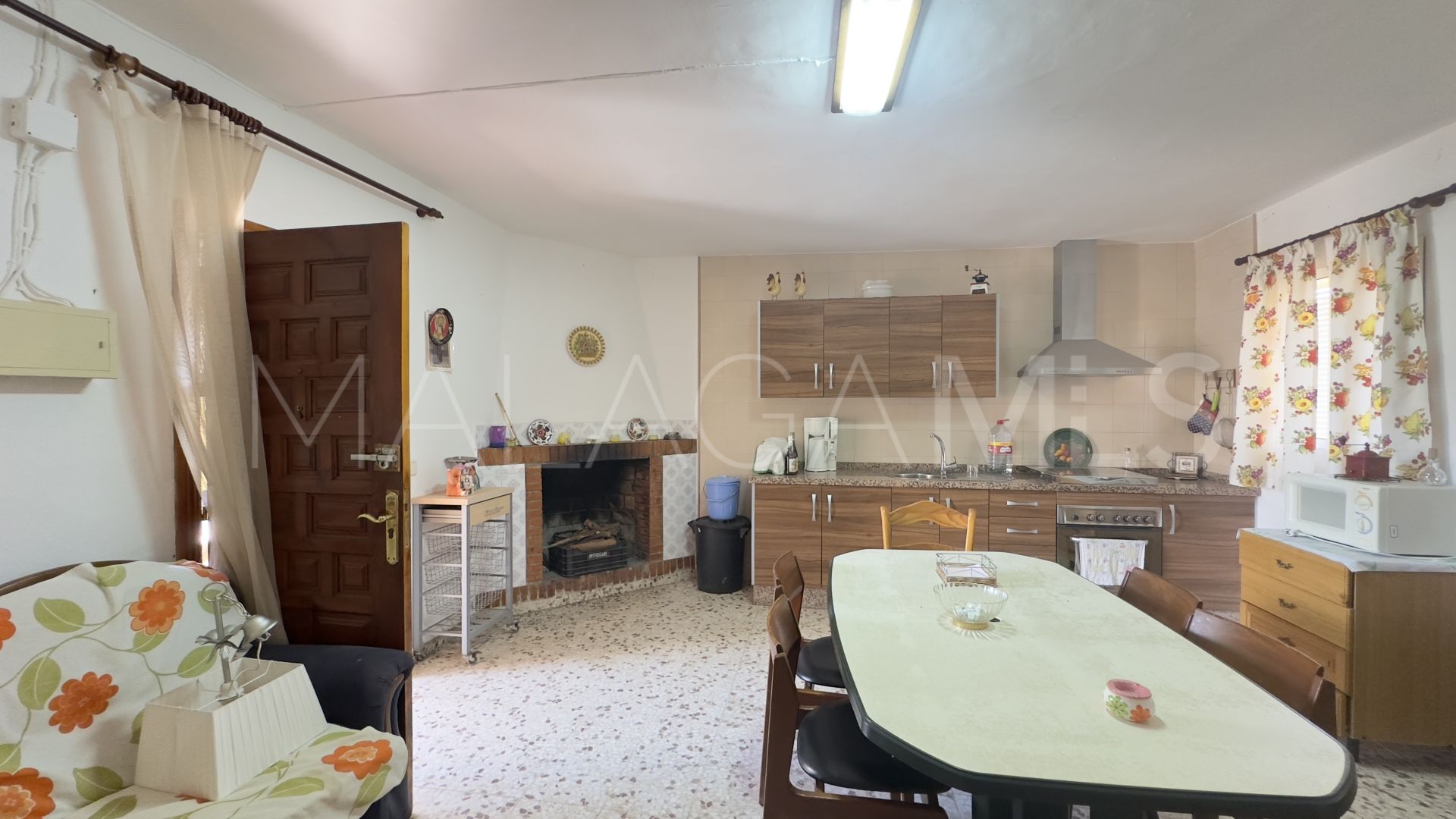 For sale Estepona West finca with 1 bedroom