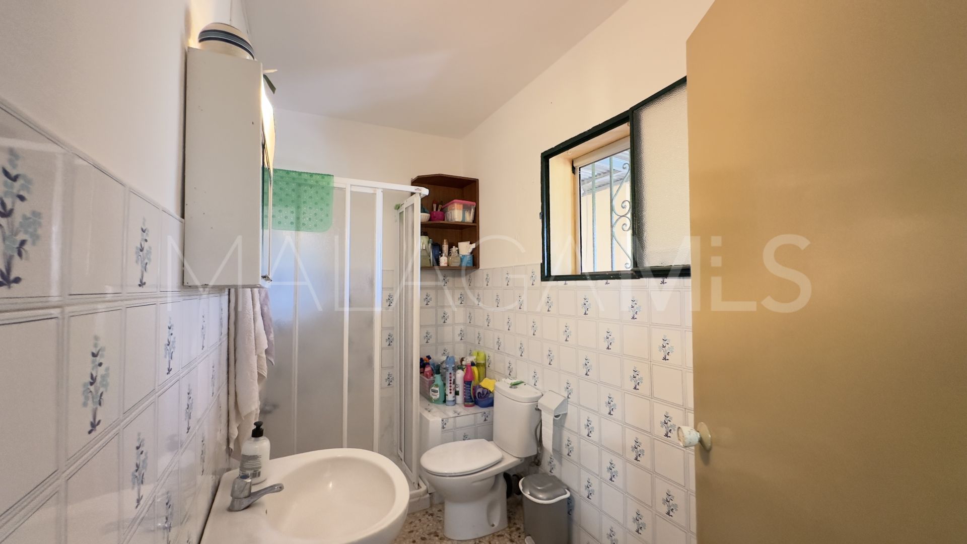 For sale Estepona West finca with 1 bedroom