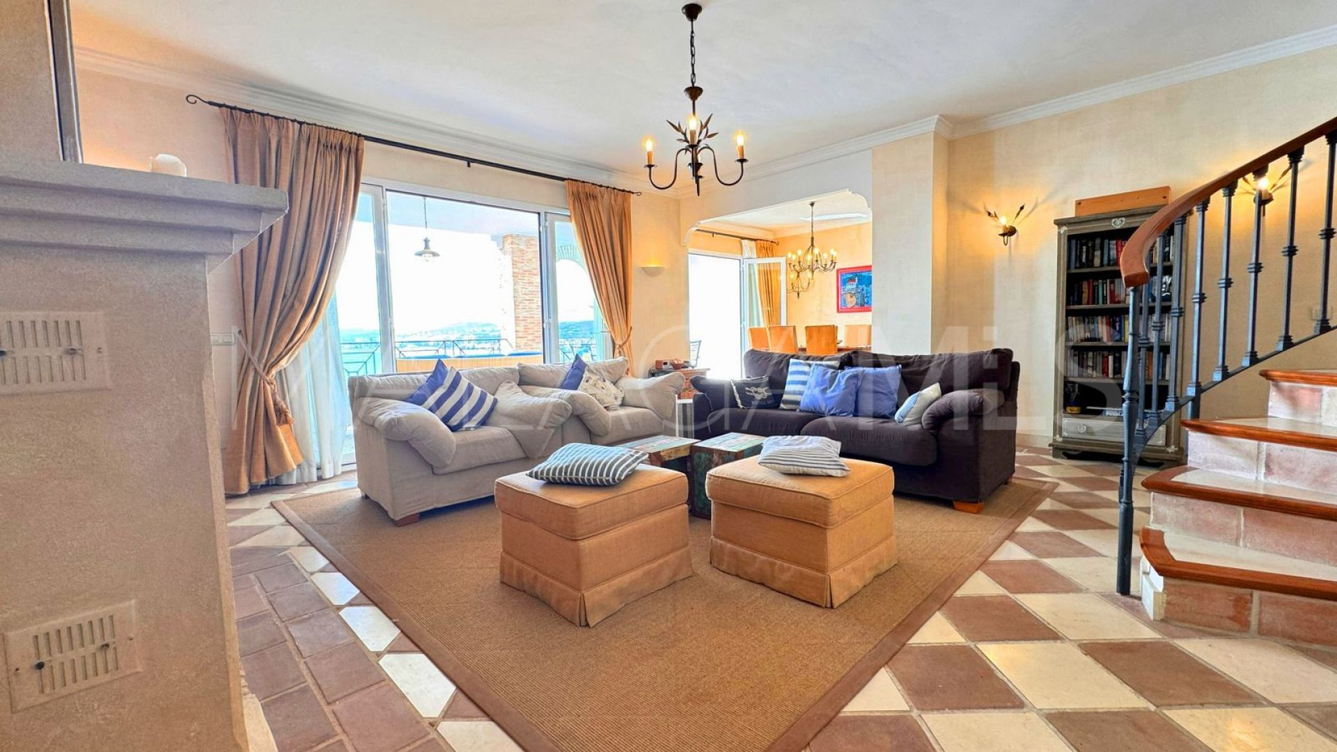 Zweistöckiges penthouse for sale in La Perla de la Bahía