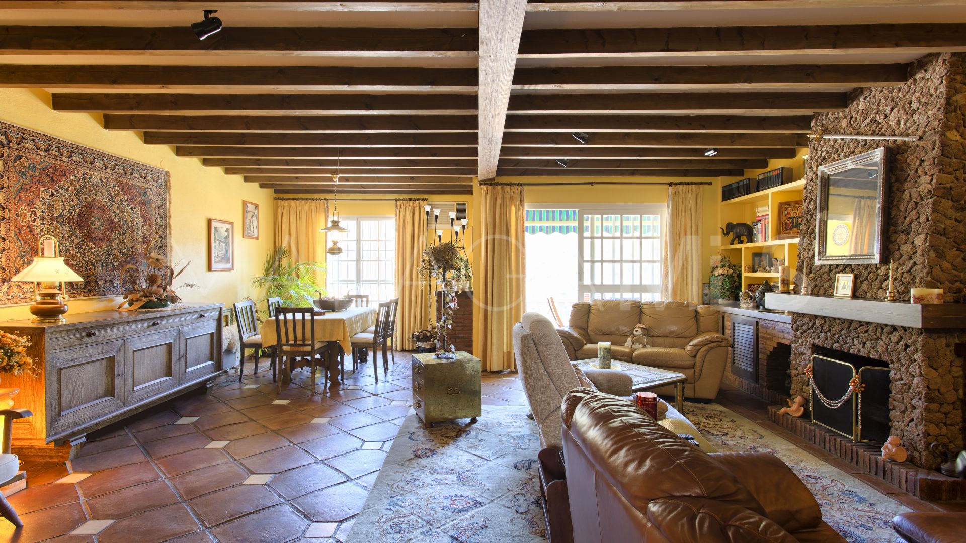 Se vende adosado in Benahavis Centro with 3 bedrooms