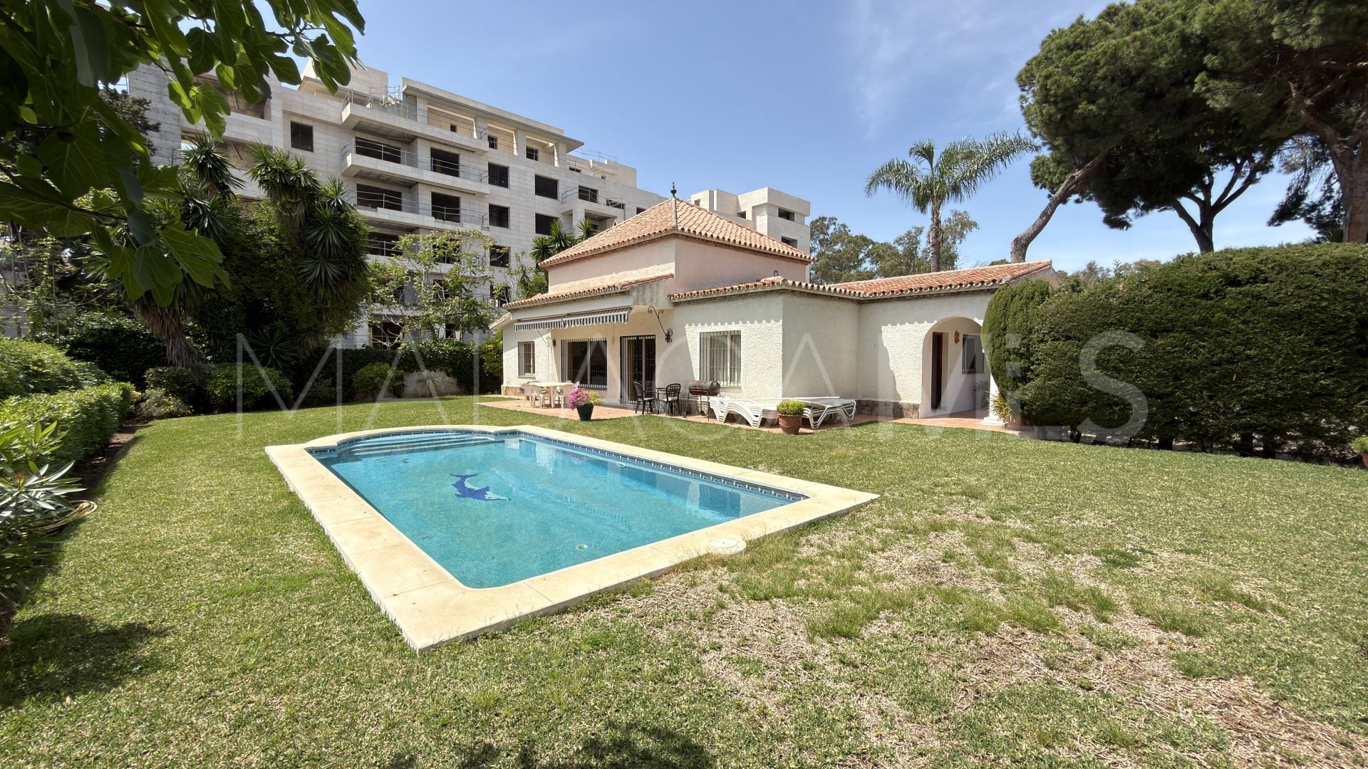 For sale 4 bedrooms villa in Benamara