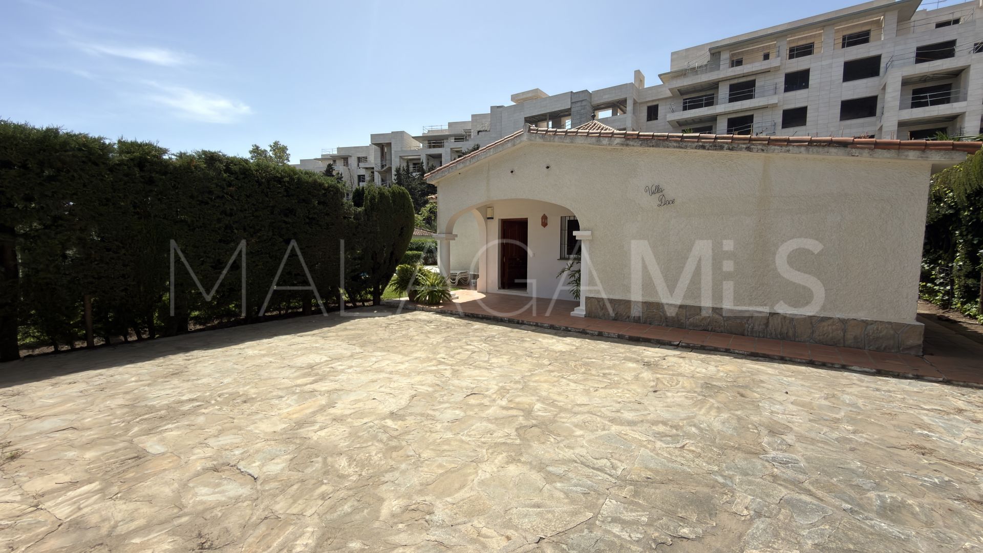 For sale 4 bedrooms villa in Benamara