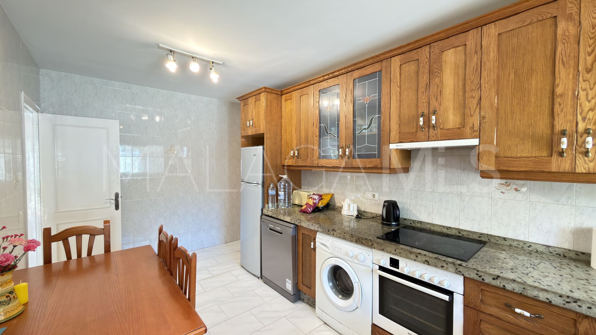 For sale 4 bedrooms villa in Benamara