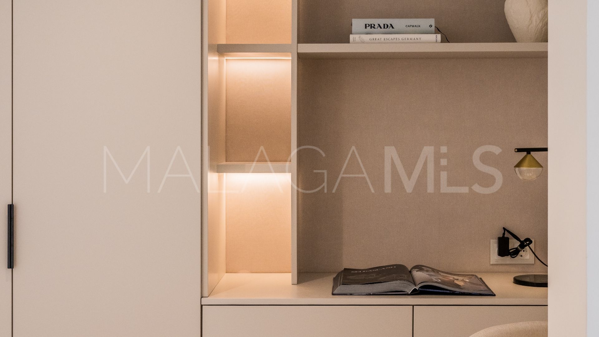 Zweistöckiges penthouse for sale in Bahía del Velerín