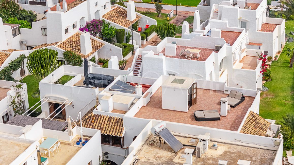 Adosado for sale in Villacana with 5 bedrooms