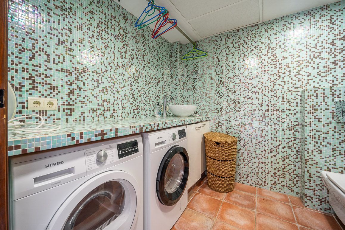 Adosado for sale in Villacana with 5 bedrooms