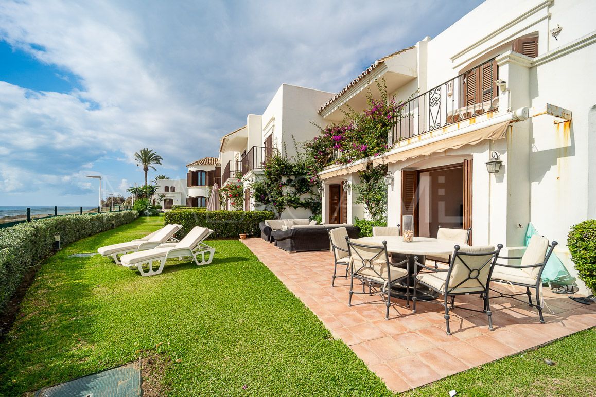 Adosado for sale in Villacana with 5 bedrooms