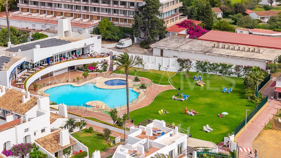 Adosado for sale in Villacana with 5 bedrooms