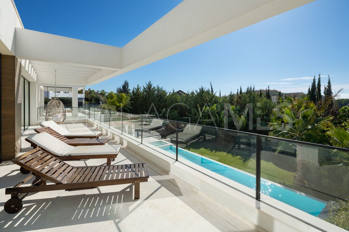 6 bedrooms villa for sale in Nueva Andalucia